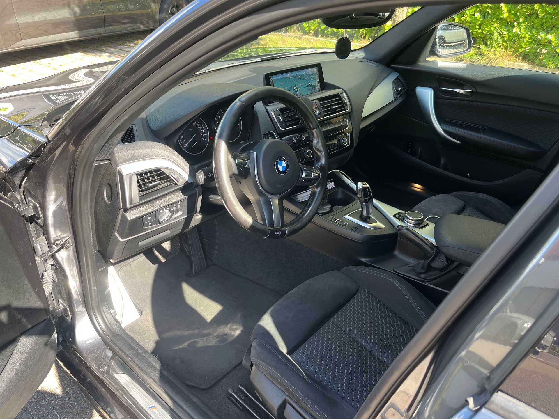 BMW 118i Sport Line Steptronic-image-6