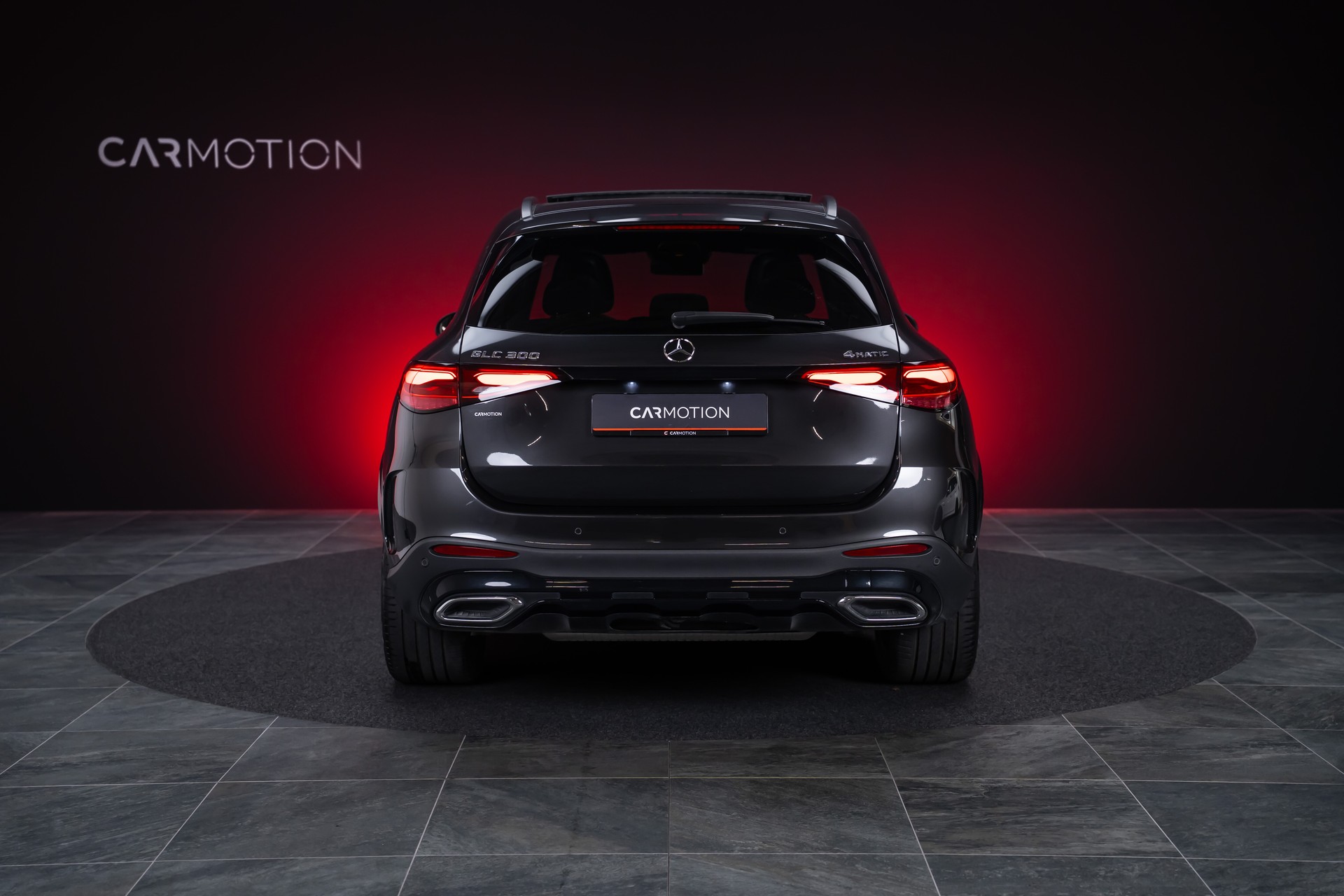 MERCEDES-BENZ GLC 300 AMG Line 4matic / CH-Fahrzeug / Panorama-Schiebedach / Head-Up / Burmester-image-6