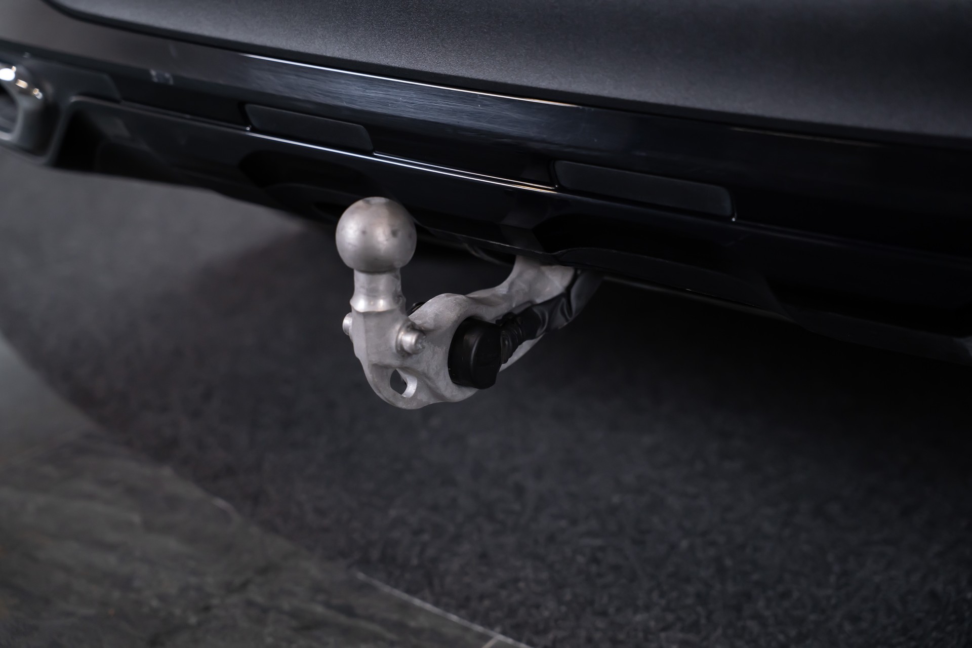 MERCEDES-BENZ GLC 300 AMG Line 4matic / CH-Fahrzeug / Panorama-Schiebedach / Head-Up / Burmester-image-13