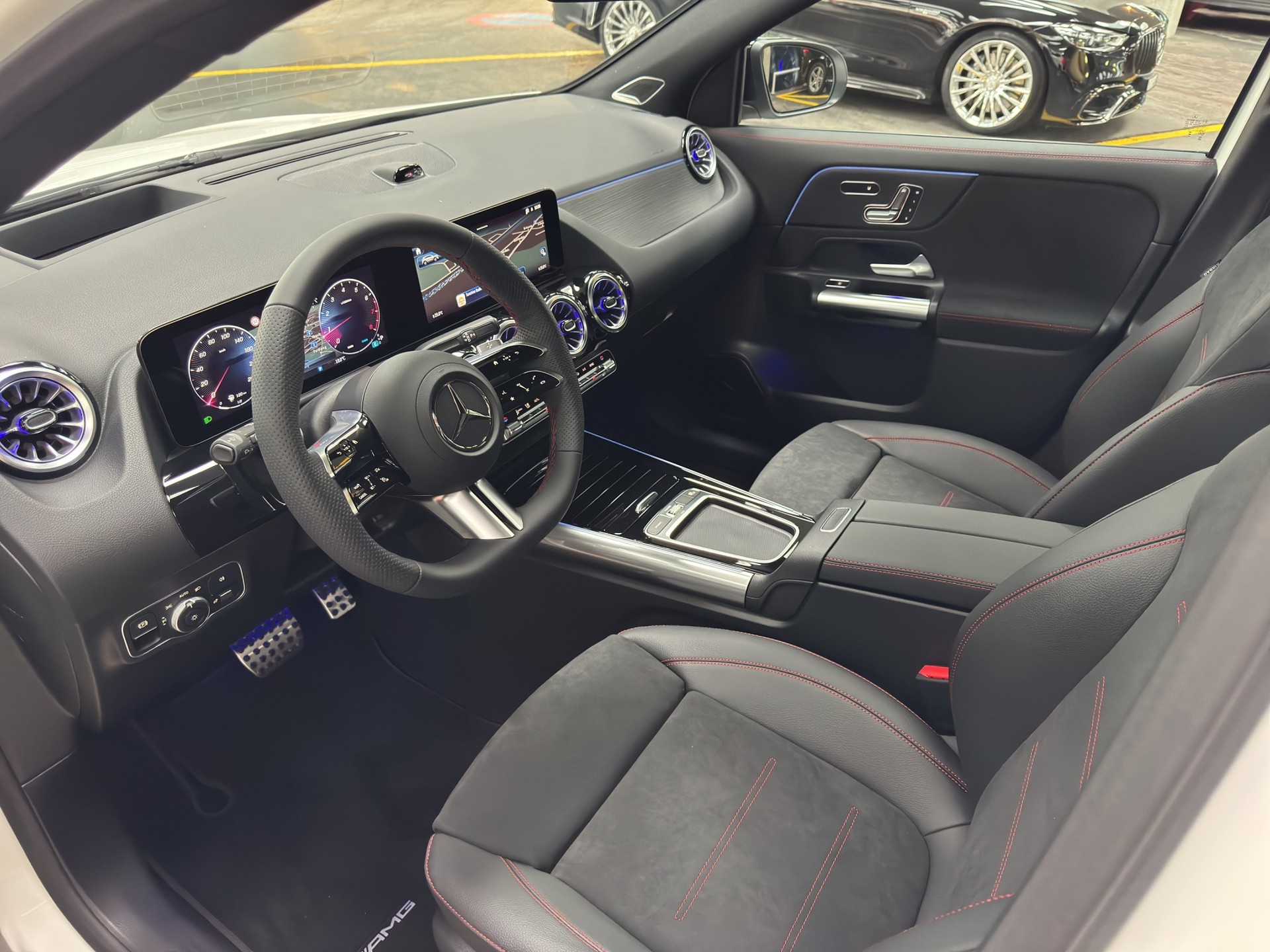MERCEDES-BENZ GLA-Klasse H247 GLA 250 Swiss Star AMG Line 4matic-image-19