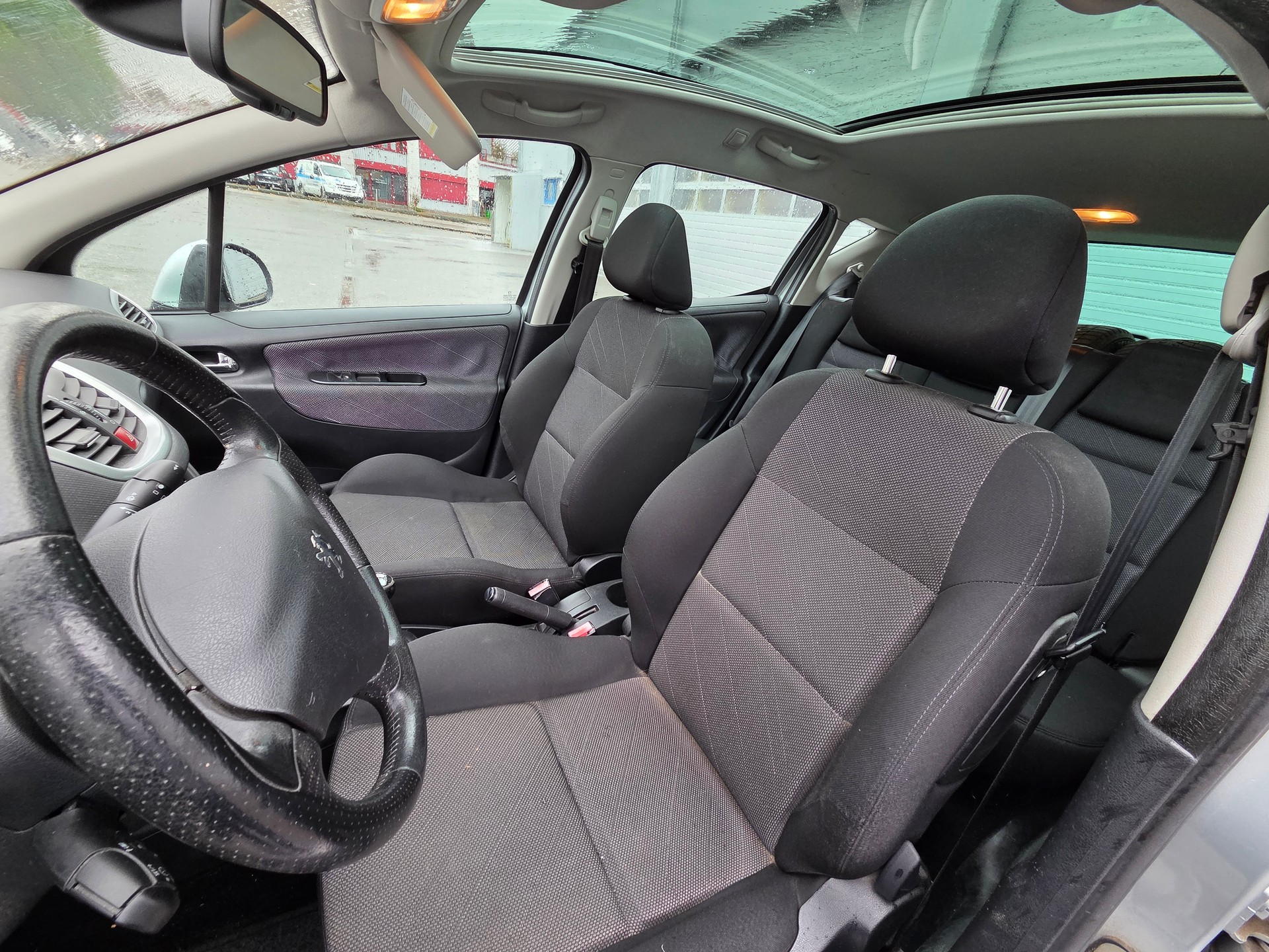 PEUGEOT 207 SW 1.4 16V Trendy-image-8