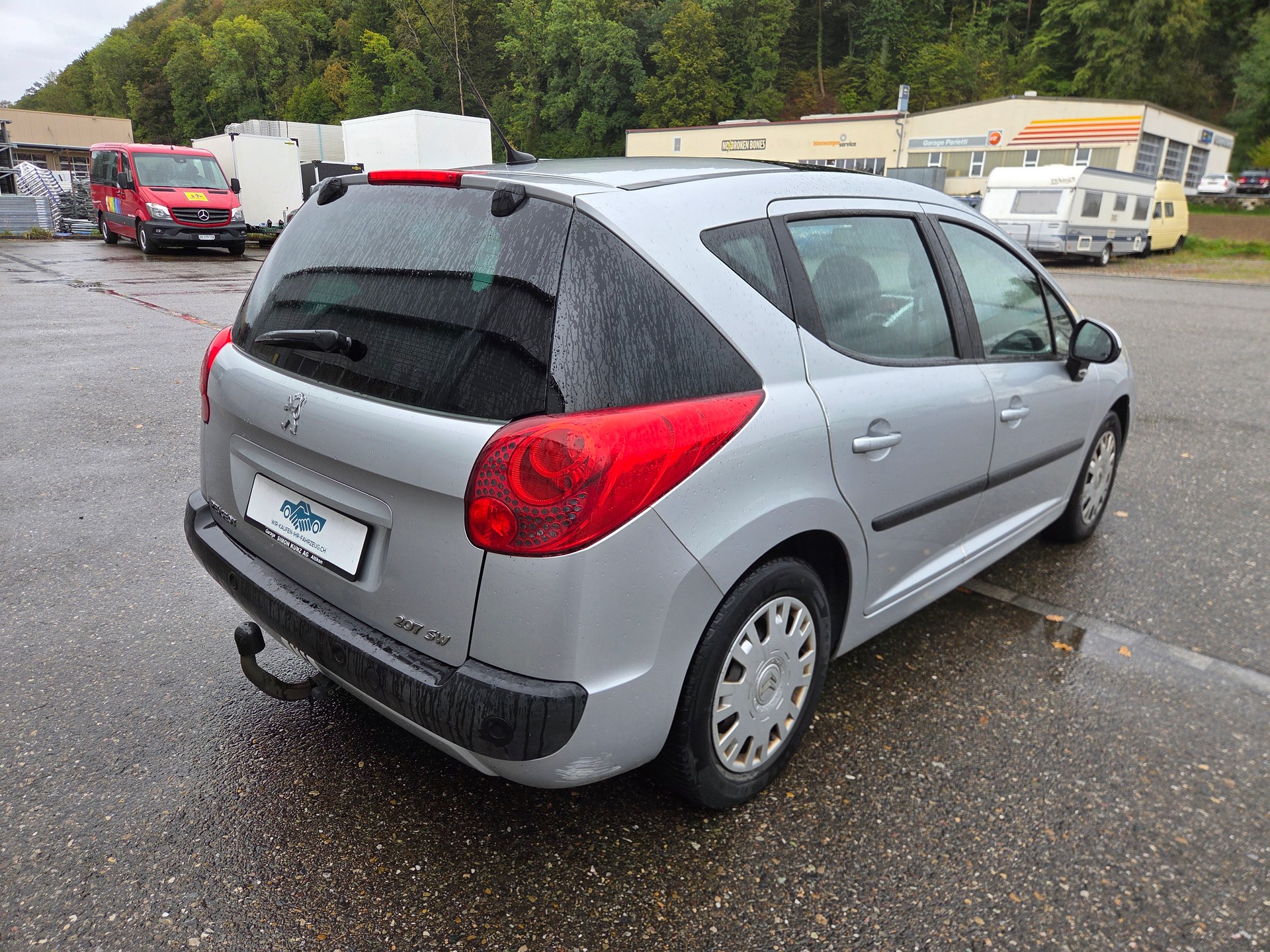 PEUGEOT 207 SW 1.4 16V Trendy-image-3