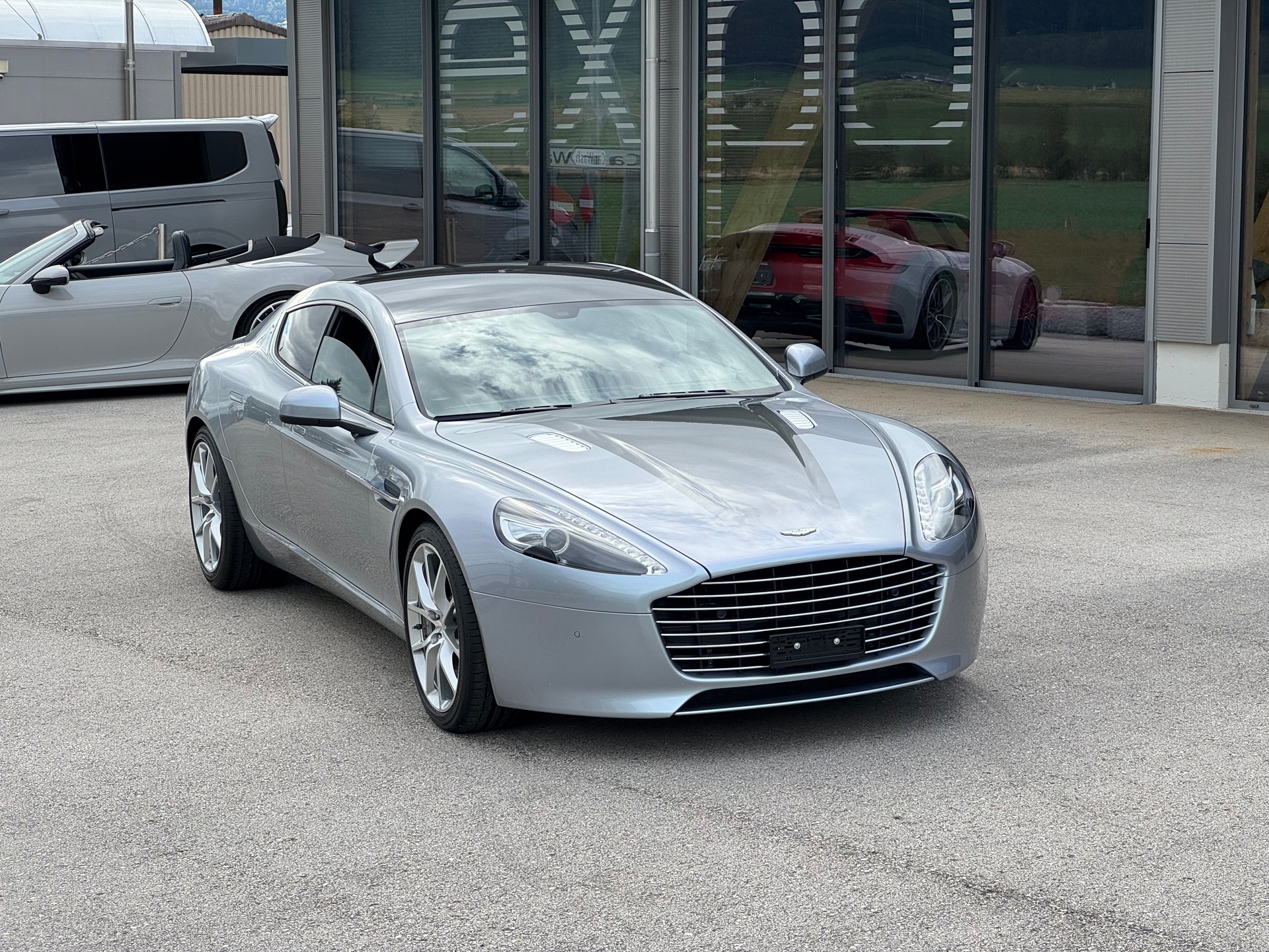 ASTON MARTIN Rapide S Centenary Edition 5.9 V12 Touchtronic 2-image-8
