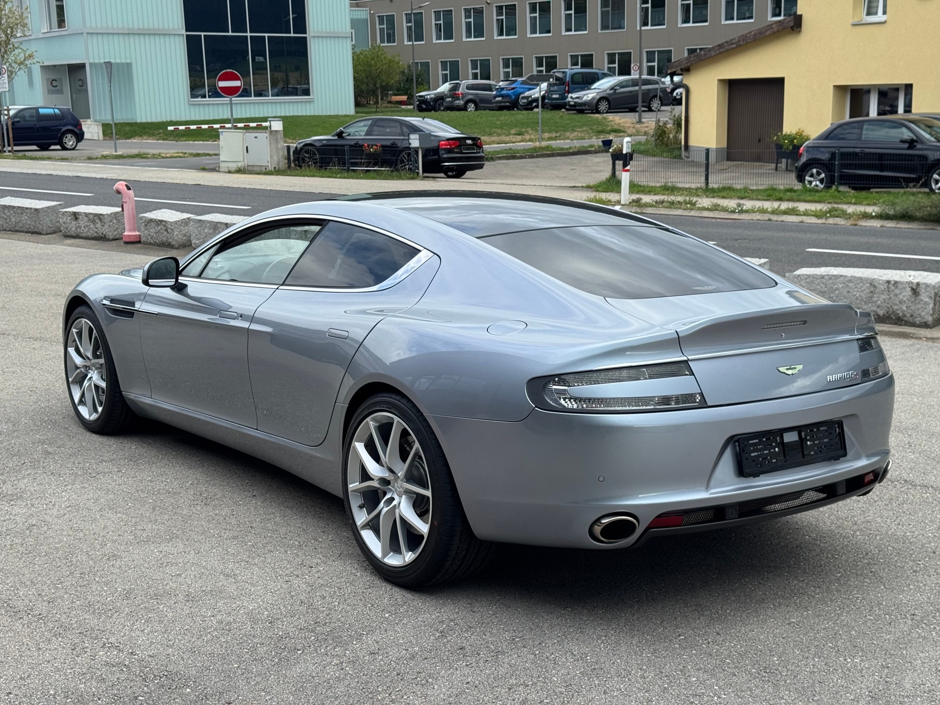 ASTON MARTIN Rapide S Centenary Edition 5.9 V12 Touchtronic 2-image-6