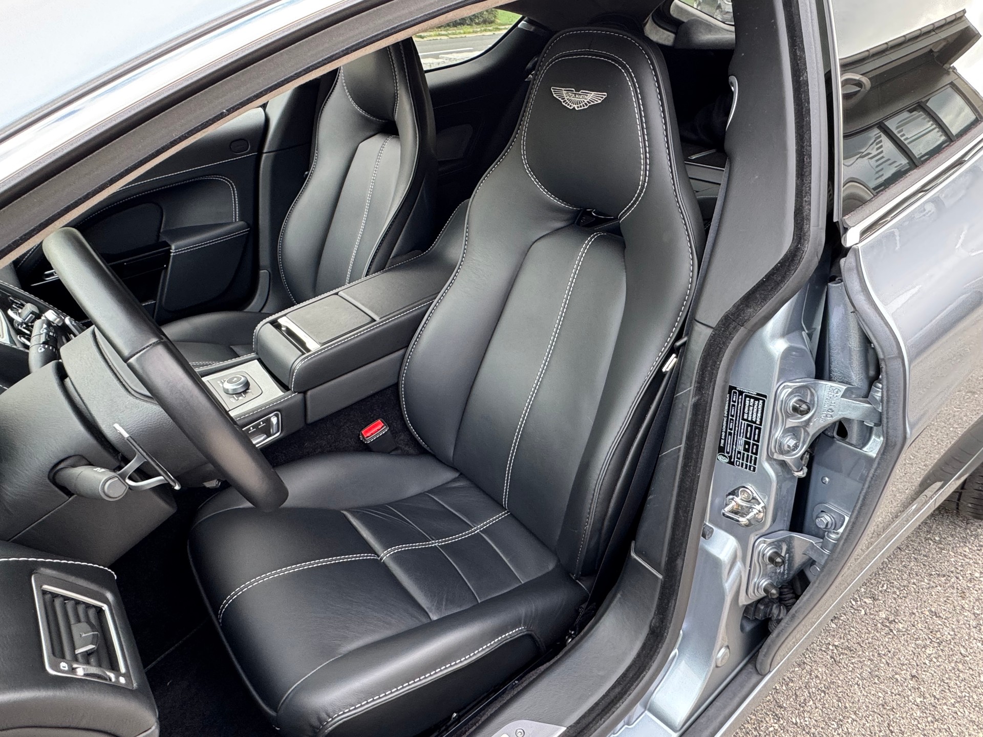 ASTON MARTIN Rapide S Centenary Edition 5.9 V12 Touchtronic 2-image-11