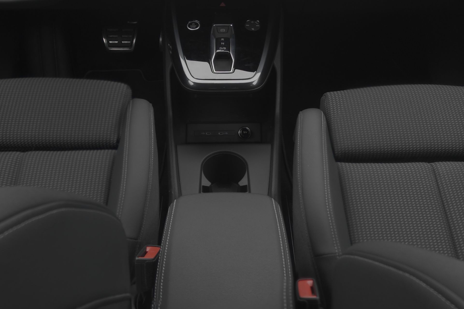 AUDI Q4 Sportback e-tron 50 quattro-image-10