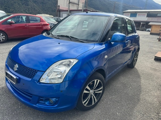 SUZUKI Swift 1.5i 16V VVT GL Top