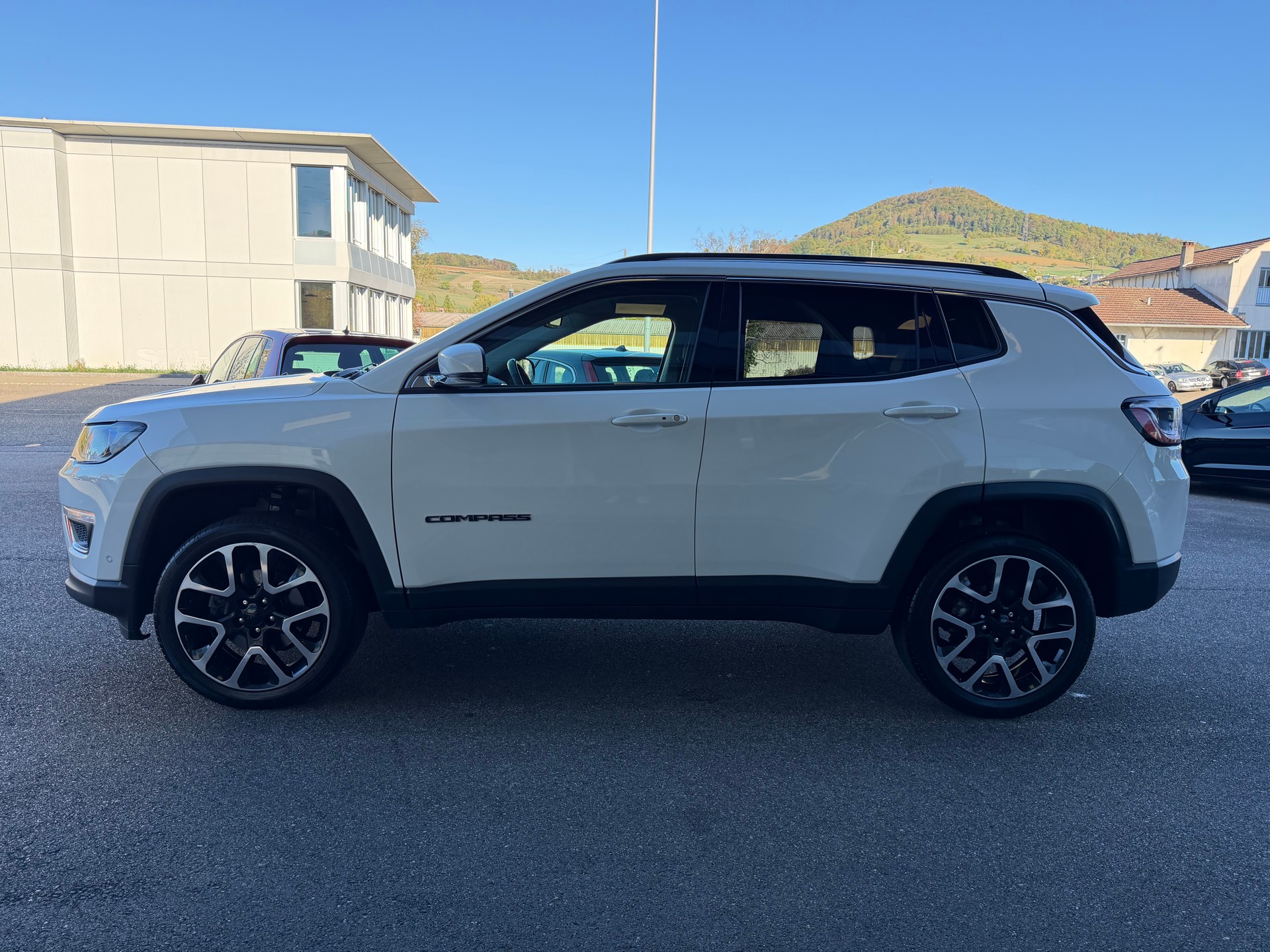 JEEP Compass 1.4 Turbo Limited AWD 9ATX-image-9