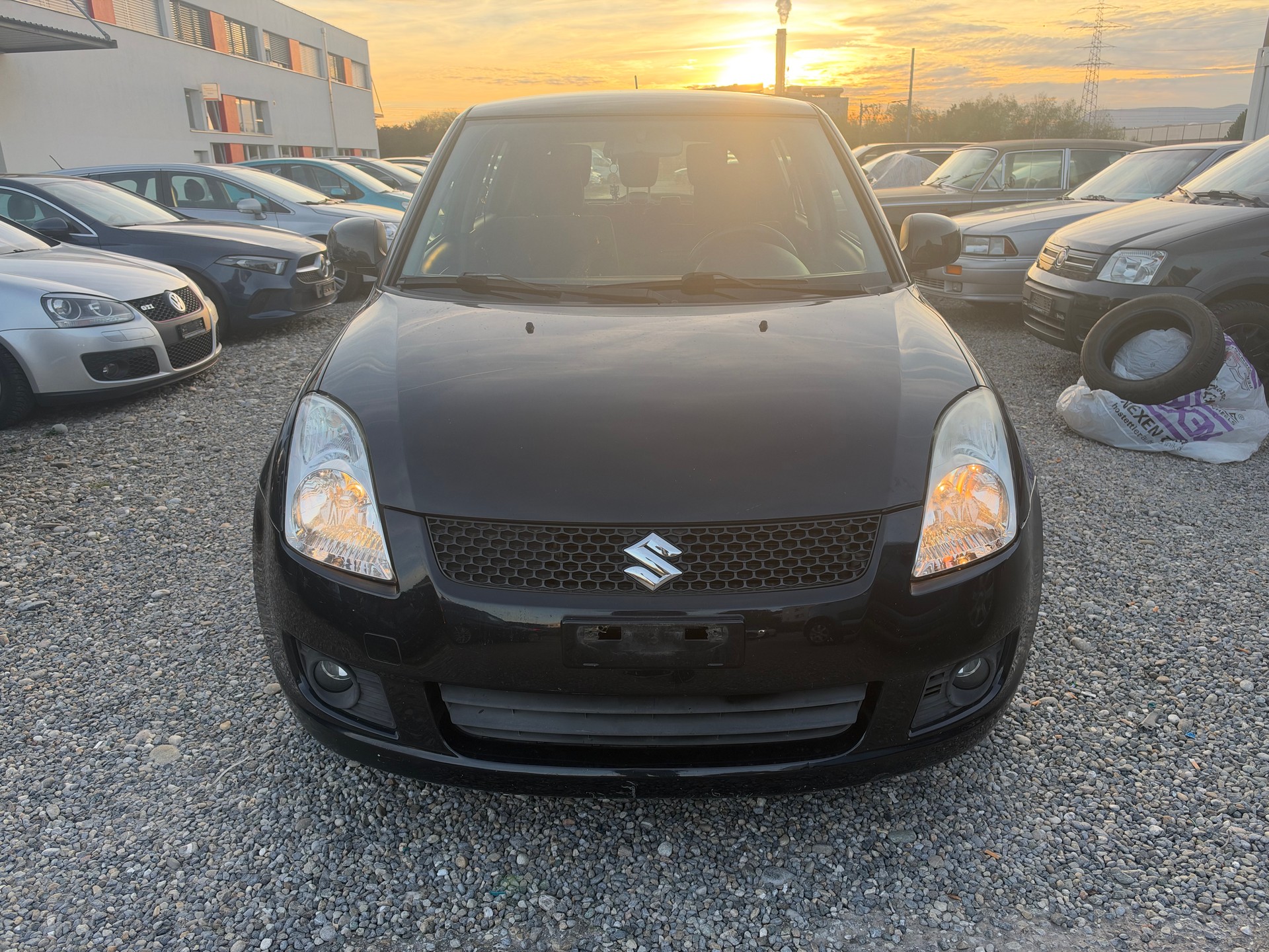 SUZUKI Swift 1.3i 16V GL Top 4x4-image-1