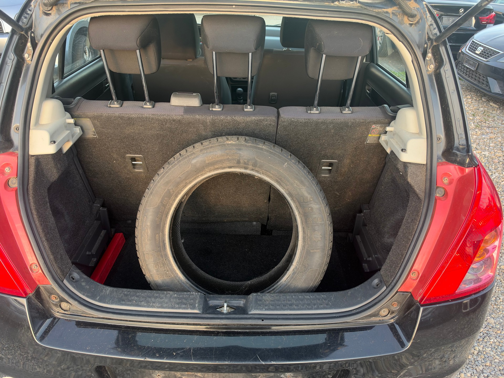 SUZUKI Swift 1.3i 16V GL Top 4x4-image-10