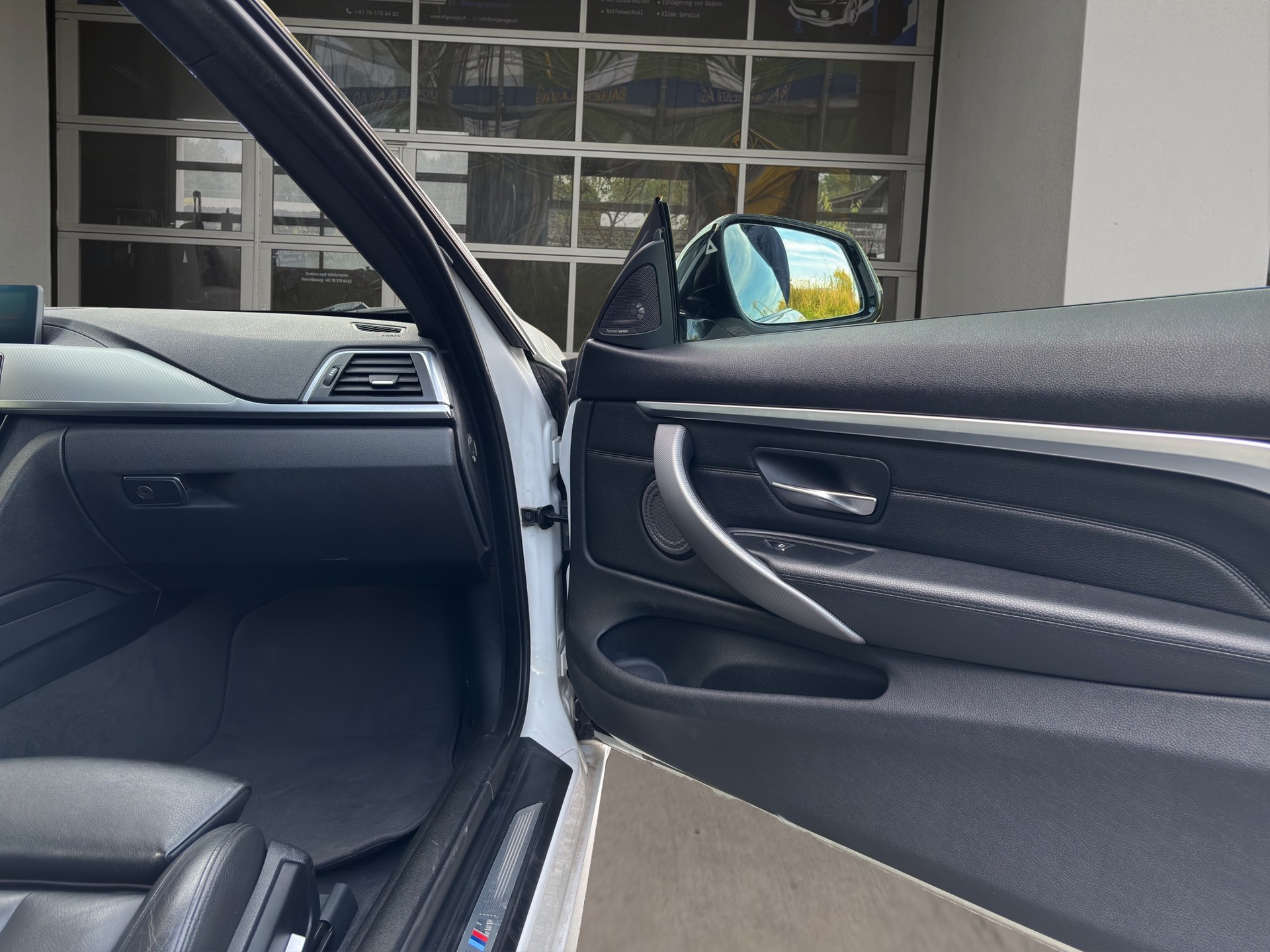 BMW 440i Cabriolet xDrive Power & Sound Ed. Steptronic-image-14