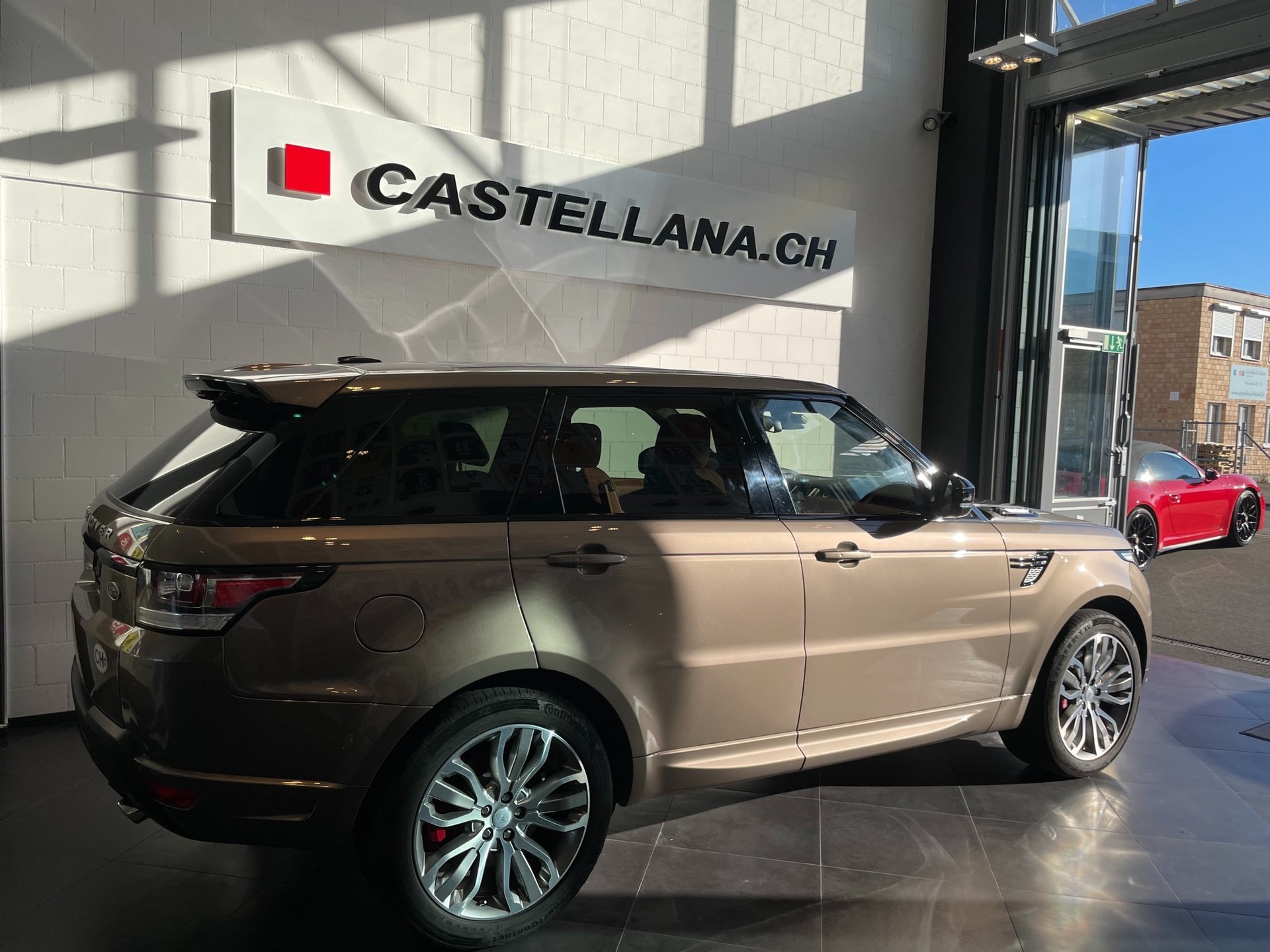 LAND ROVER Range Rover Sport 4.4 SDV8 Autobiography Dynamic A-image-2