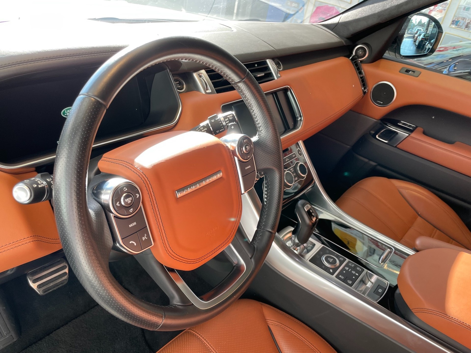 LAND ROVER Range Rover Sport 4.4 SDV8 Autobiography Dynamic A-image-7