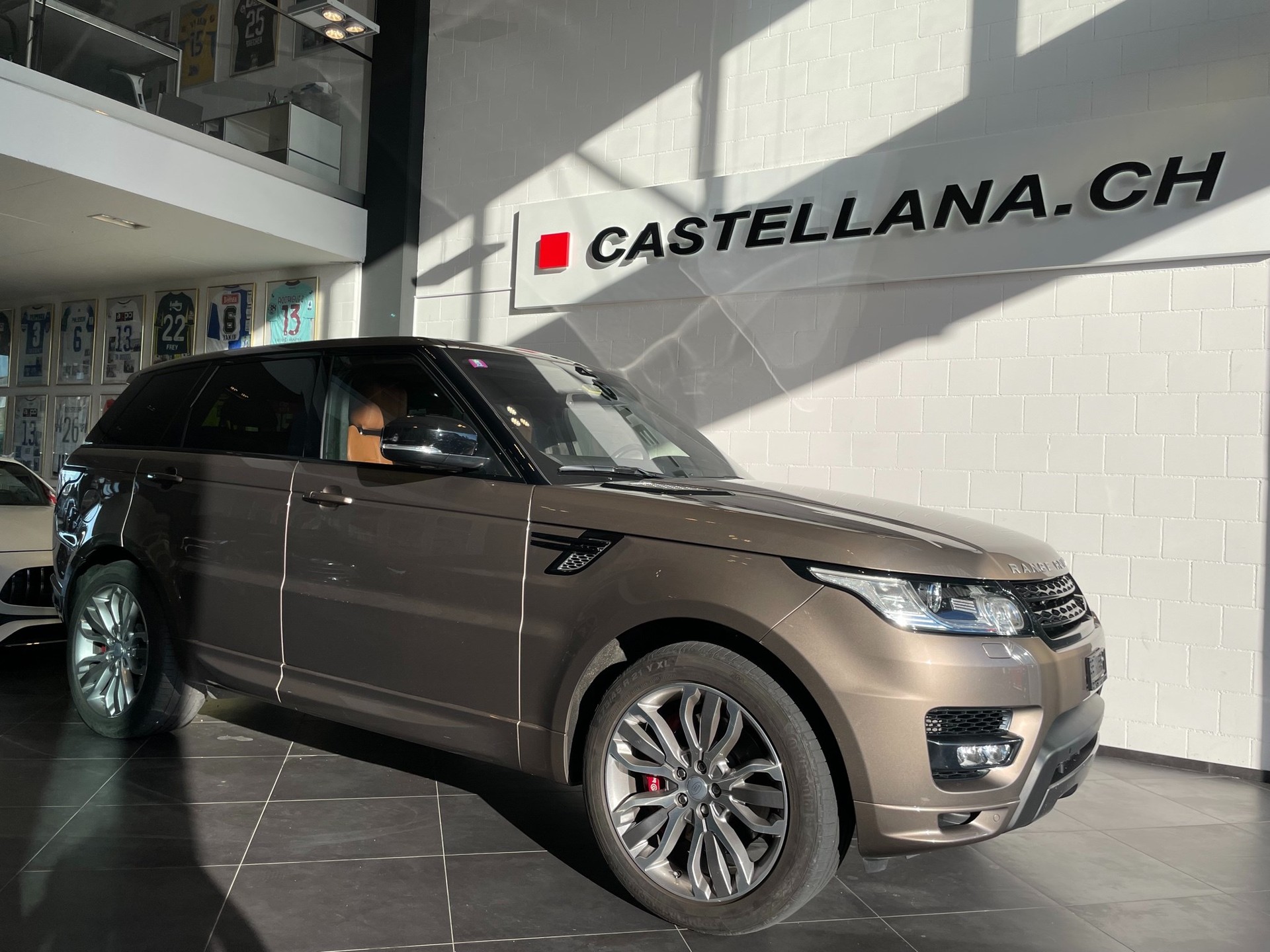 LAND ROVER Range Rover Sport 4.4 SDV8 Autobiography Dynamic A-image-0