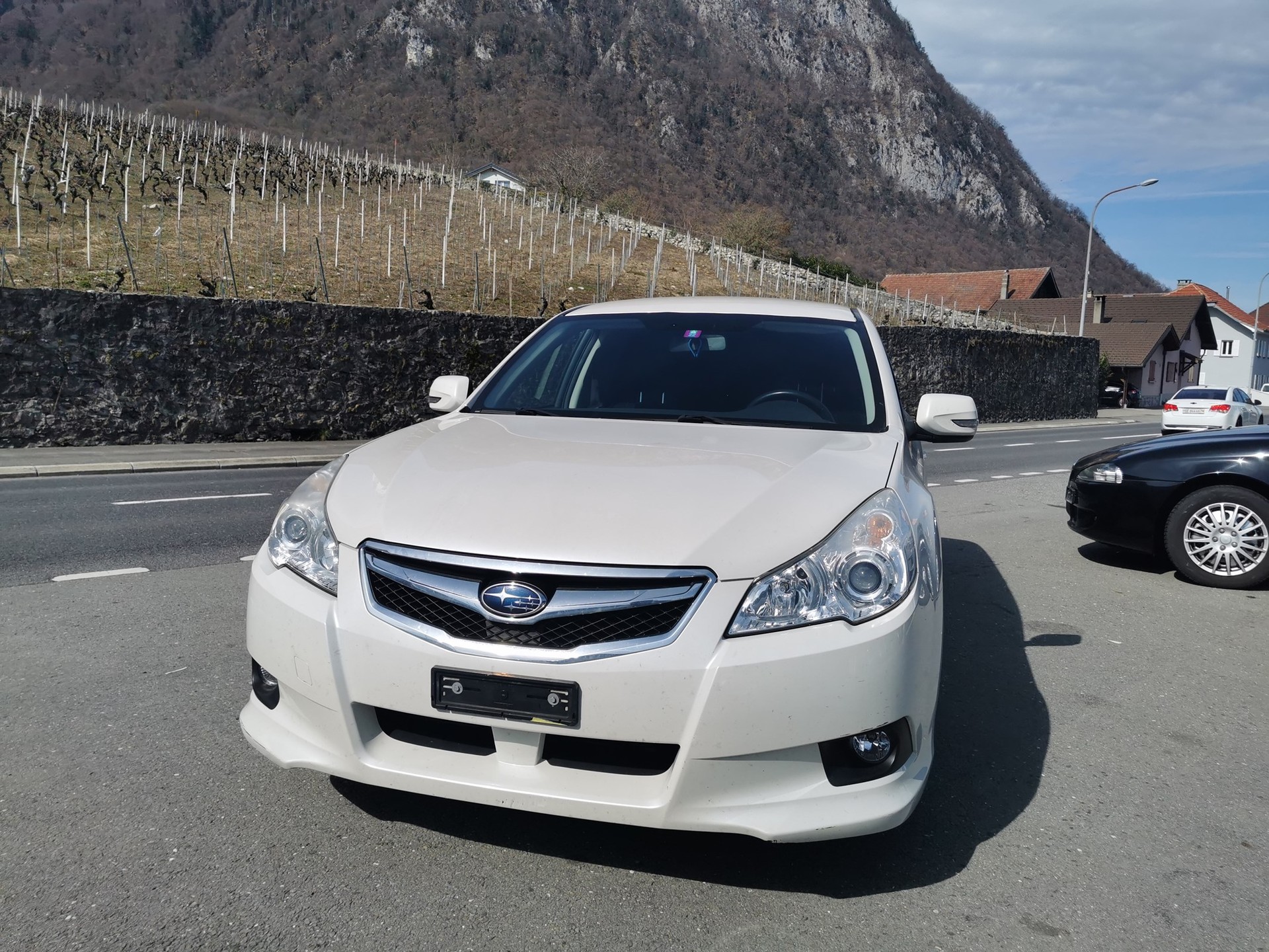 SUBARU Legacy 2.0i Limited AWD-image-1