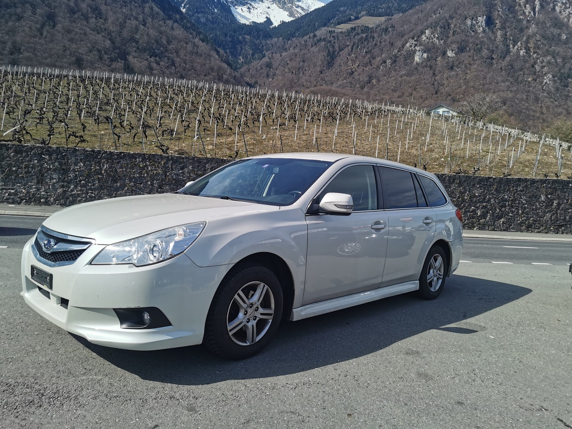 SUBARU Legacy 2.0i Limited AWD-image-2