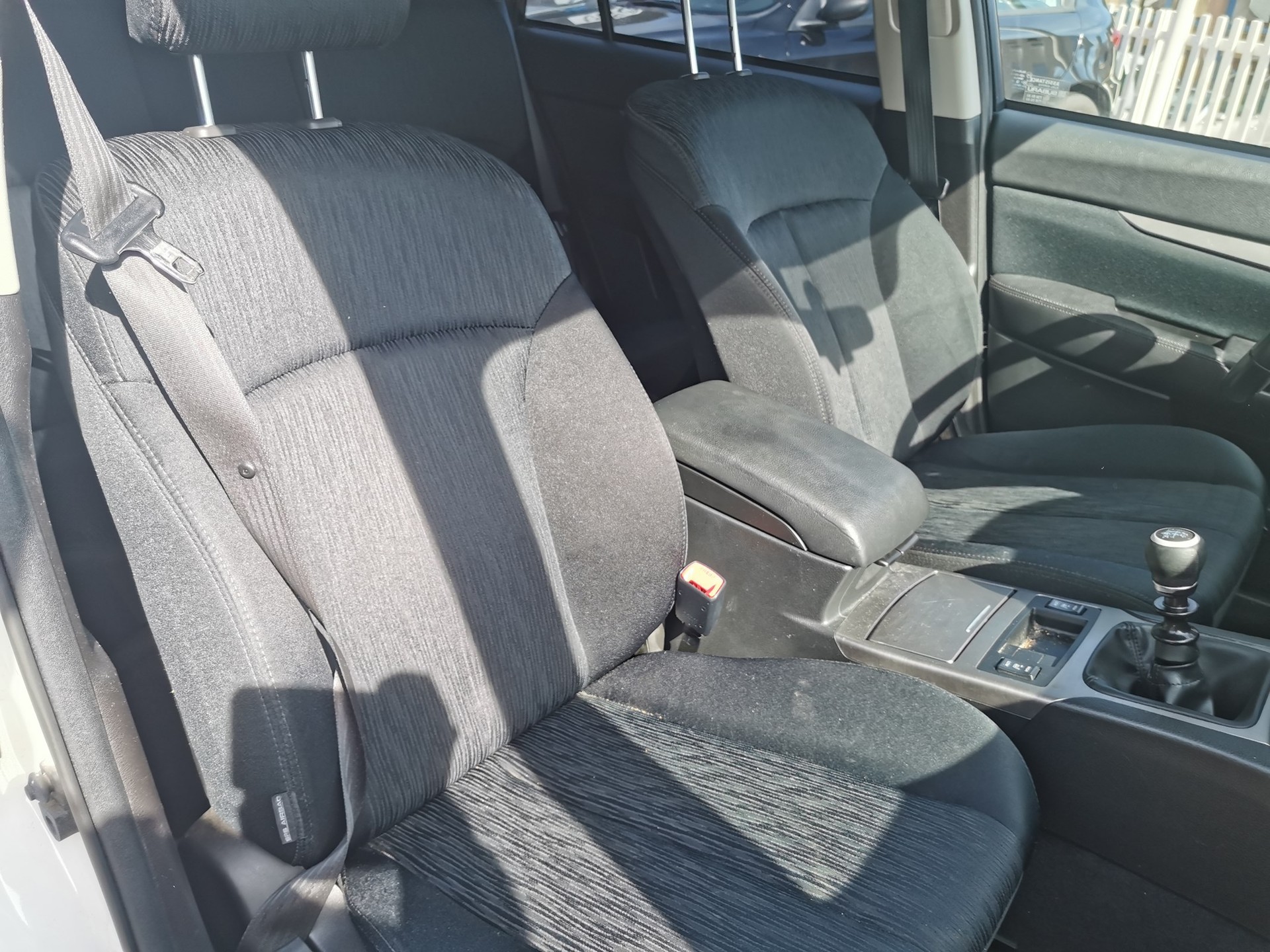 SUBARU Legacy 2.0i Limited AWD-image-4