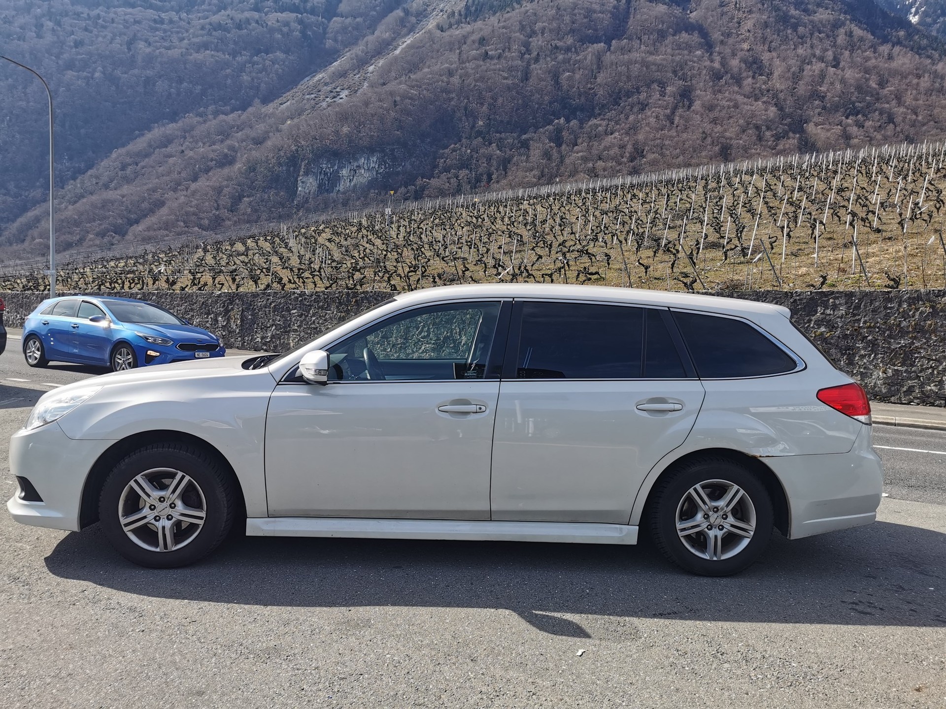 SUBARU Legacy 2.0i Limited AWD-image-7