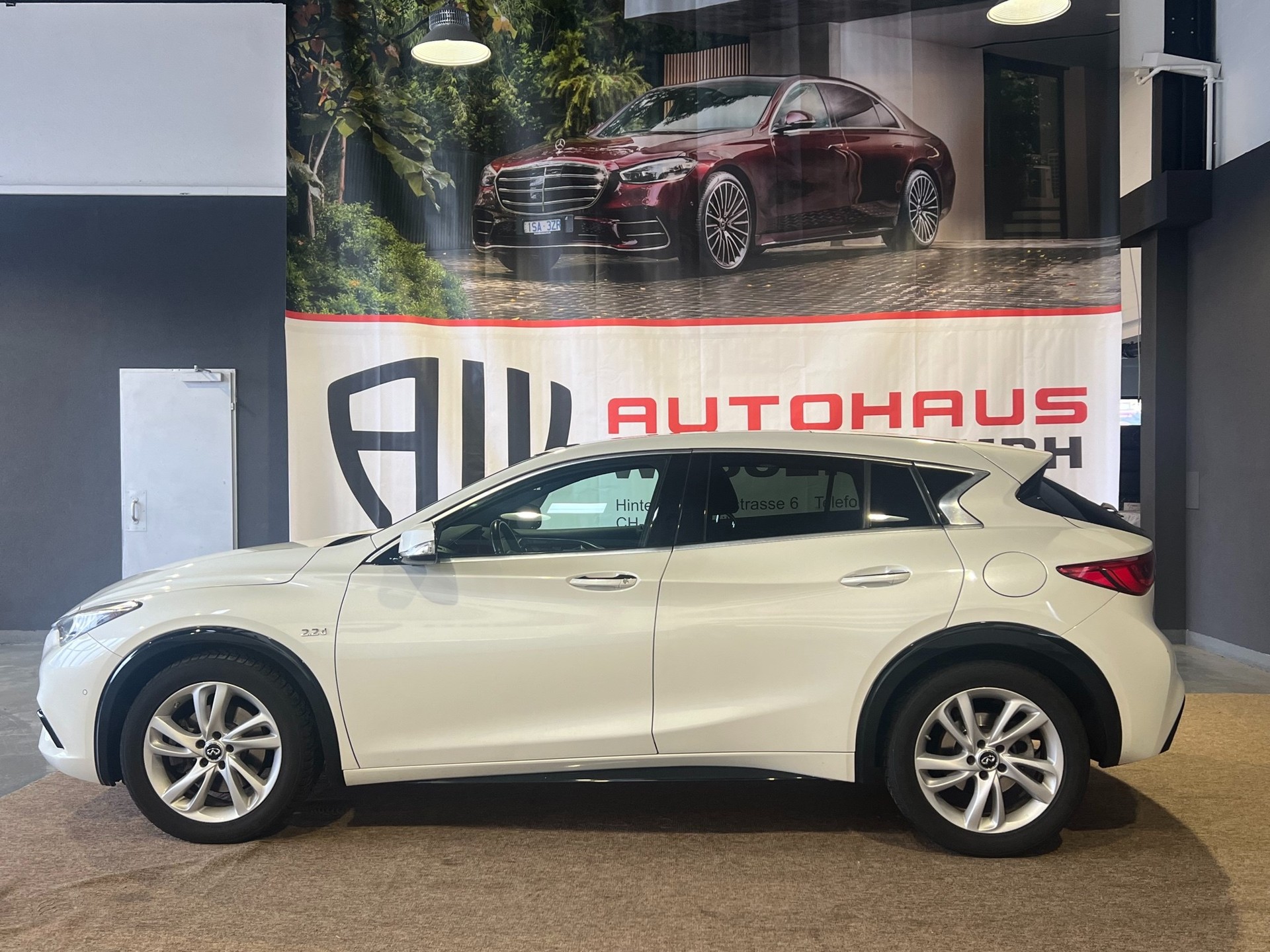INFINITI Q30 2.2d Sport Tech AWD DCT-image-5