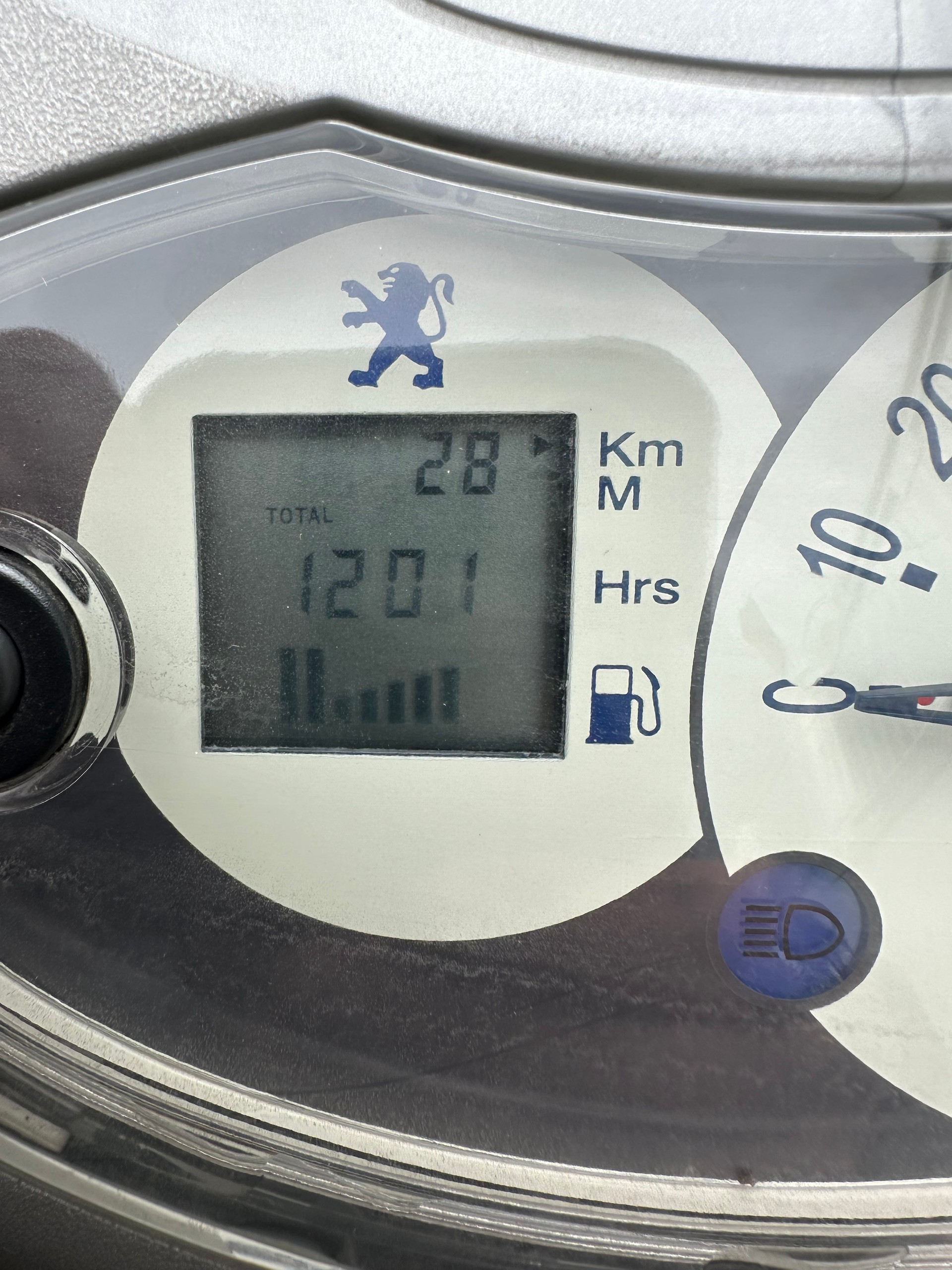 PEUGEOT-image-3