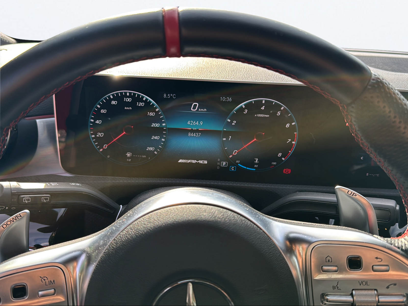 MERCEDES-BENZ A 35 AMG 4Matic Speedshift-image-12