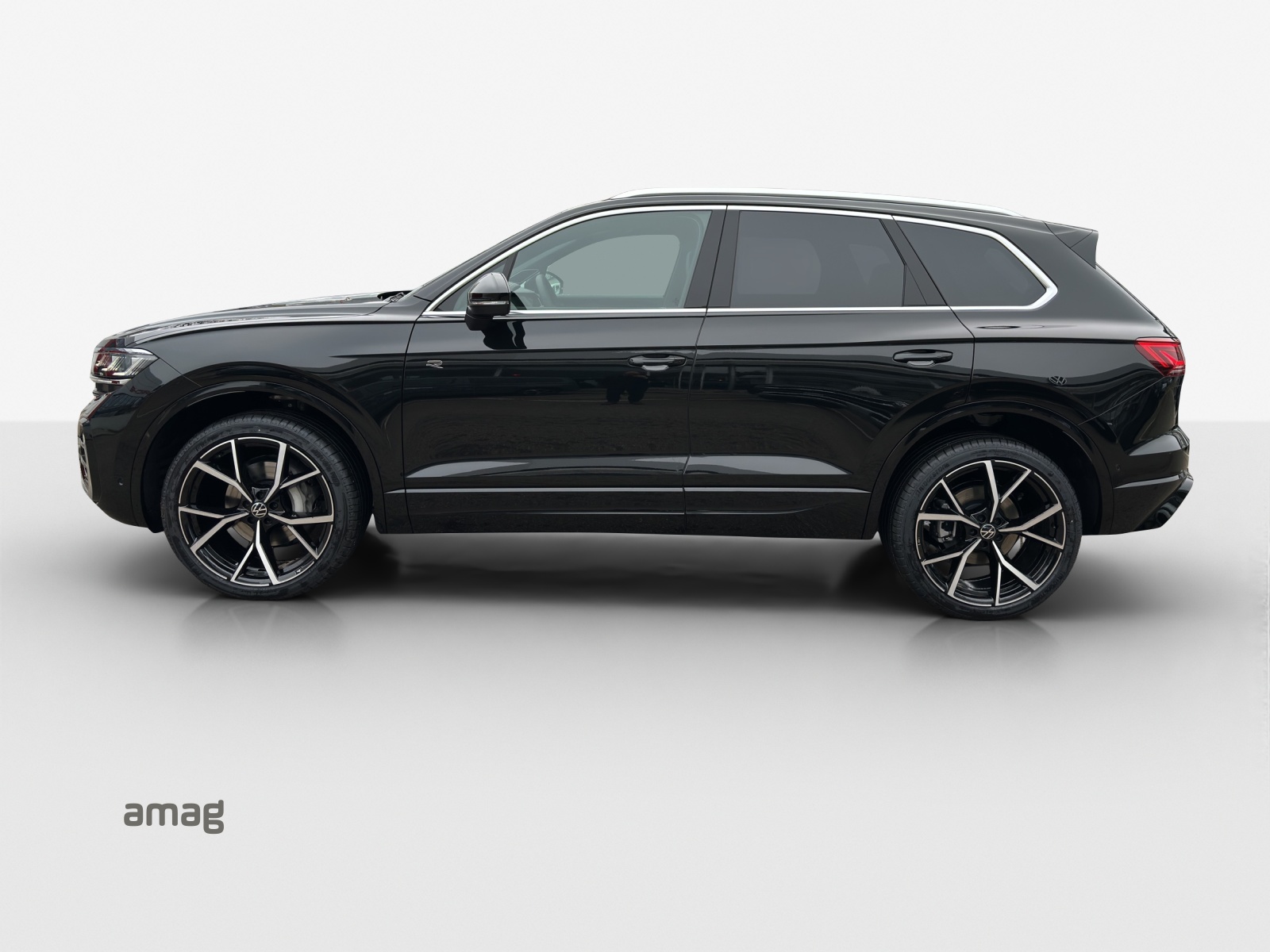 VW Touareg 3.0 TDI R-Line Tiptronic-image-1
