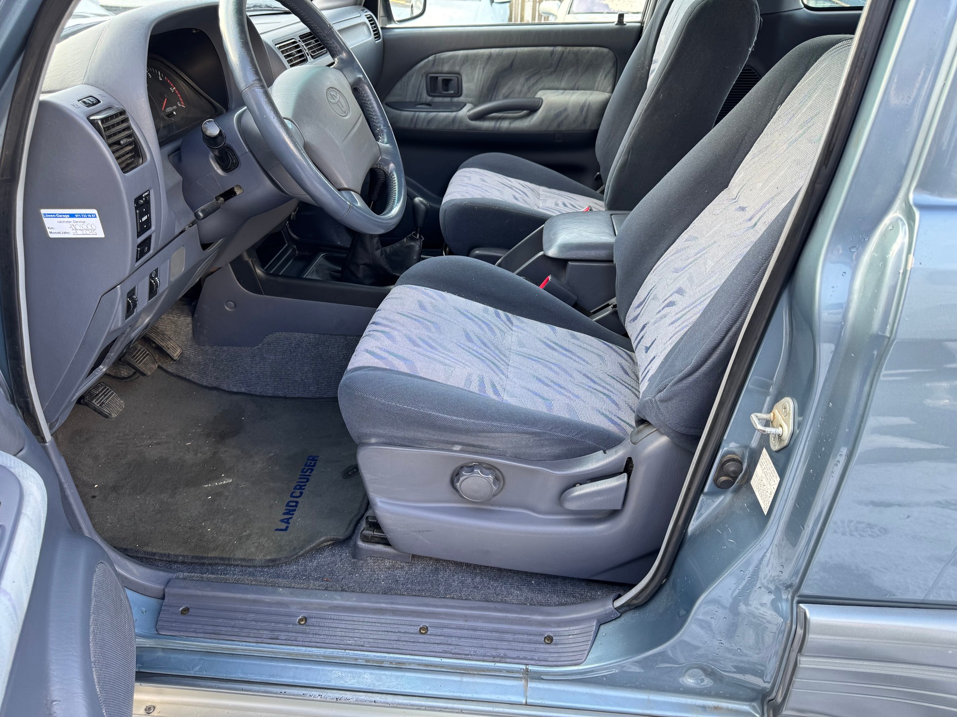 TOYOTA Land Cruiser 300 3.0 TD LX-image-11