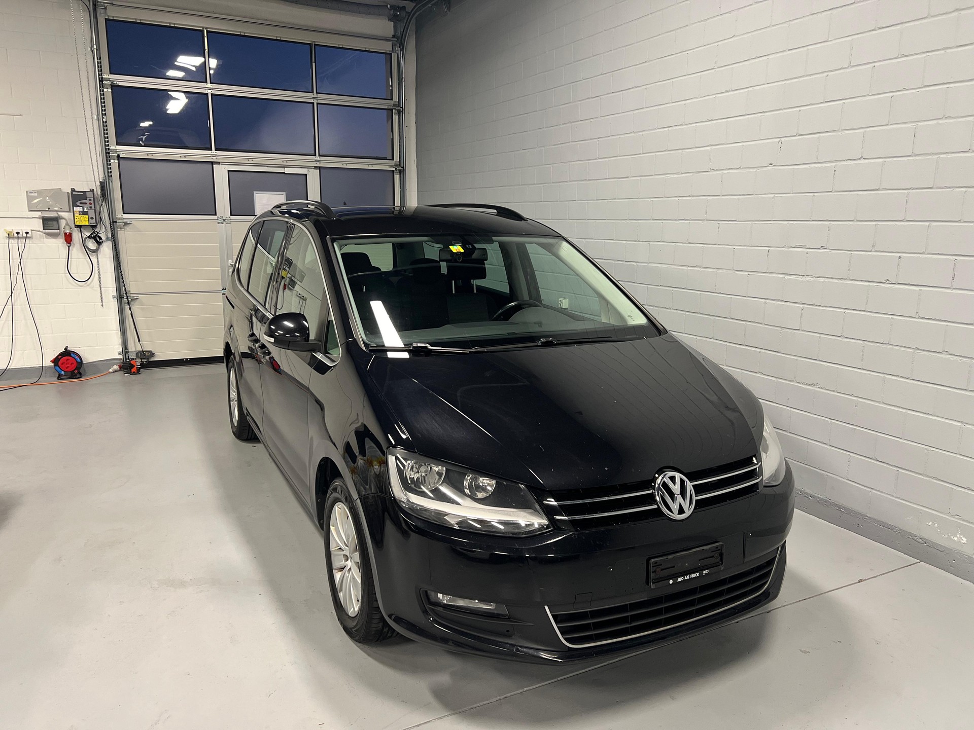 VW Sharan 2.0 TDI BMT Comfortline DSG-image-1
