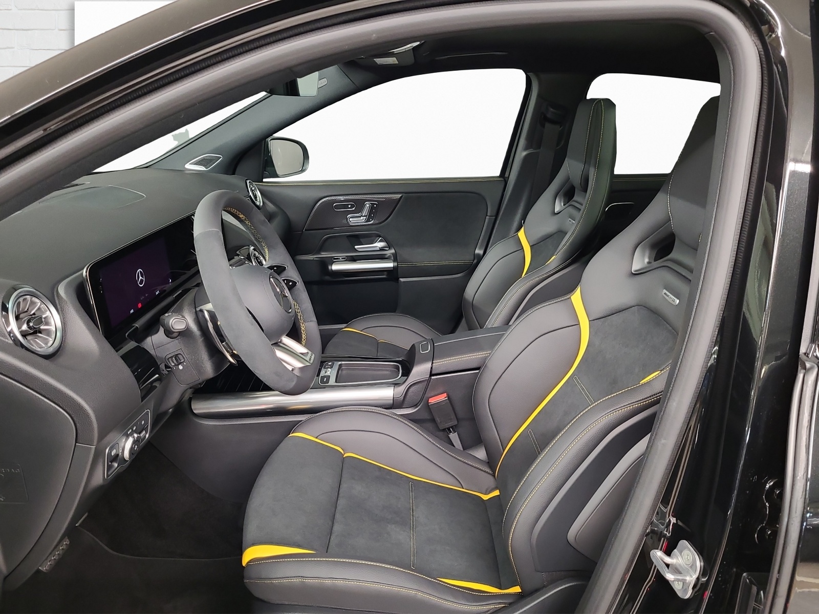 MERCEDES-BENZ AMG GLA 45 S 4Matic +-image-6