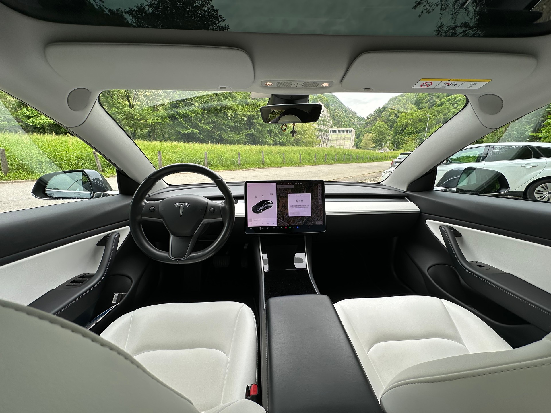 TESLA Model 3 Long Range Dual Motor AWD (inkl. Enhanced Autopilot)-image-4