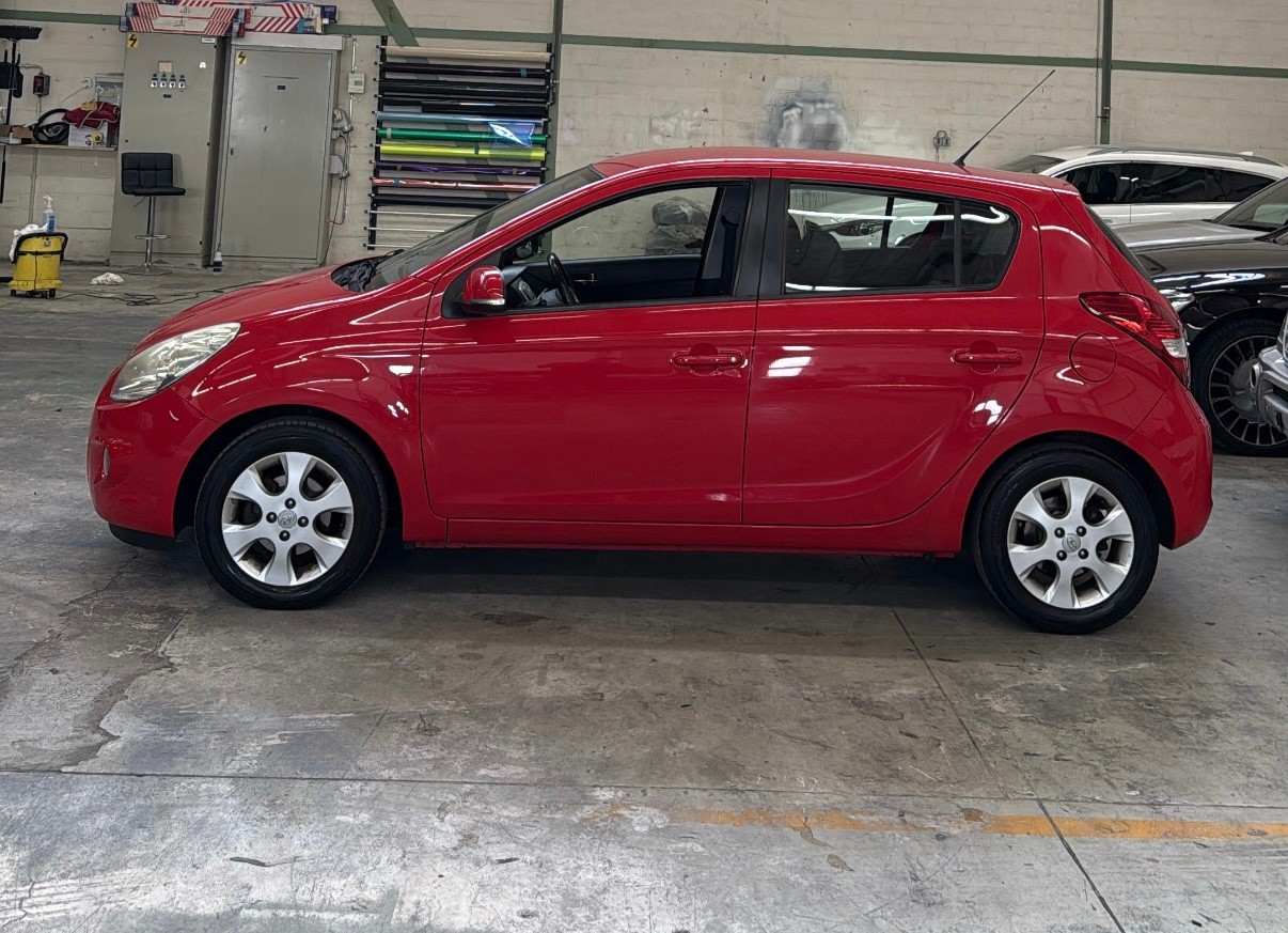 HYUNDAI i20 1.4 Style (Frisch ab MFK)-image-4