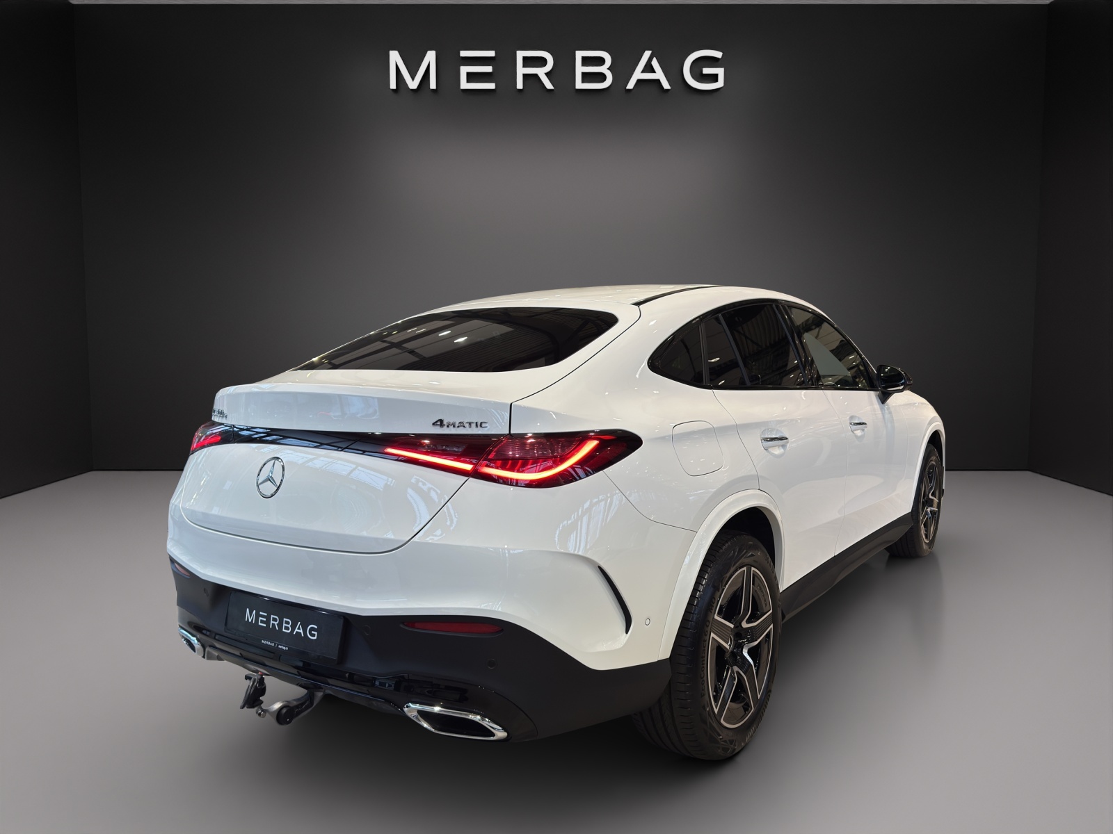 MERCEDES-BENZ GLC Coupé 300 e 4Matic 9G-Tronic-image-2