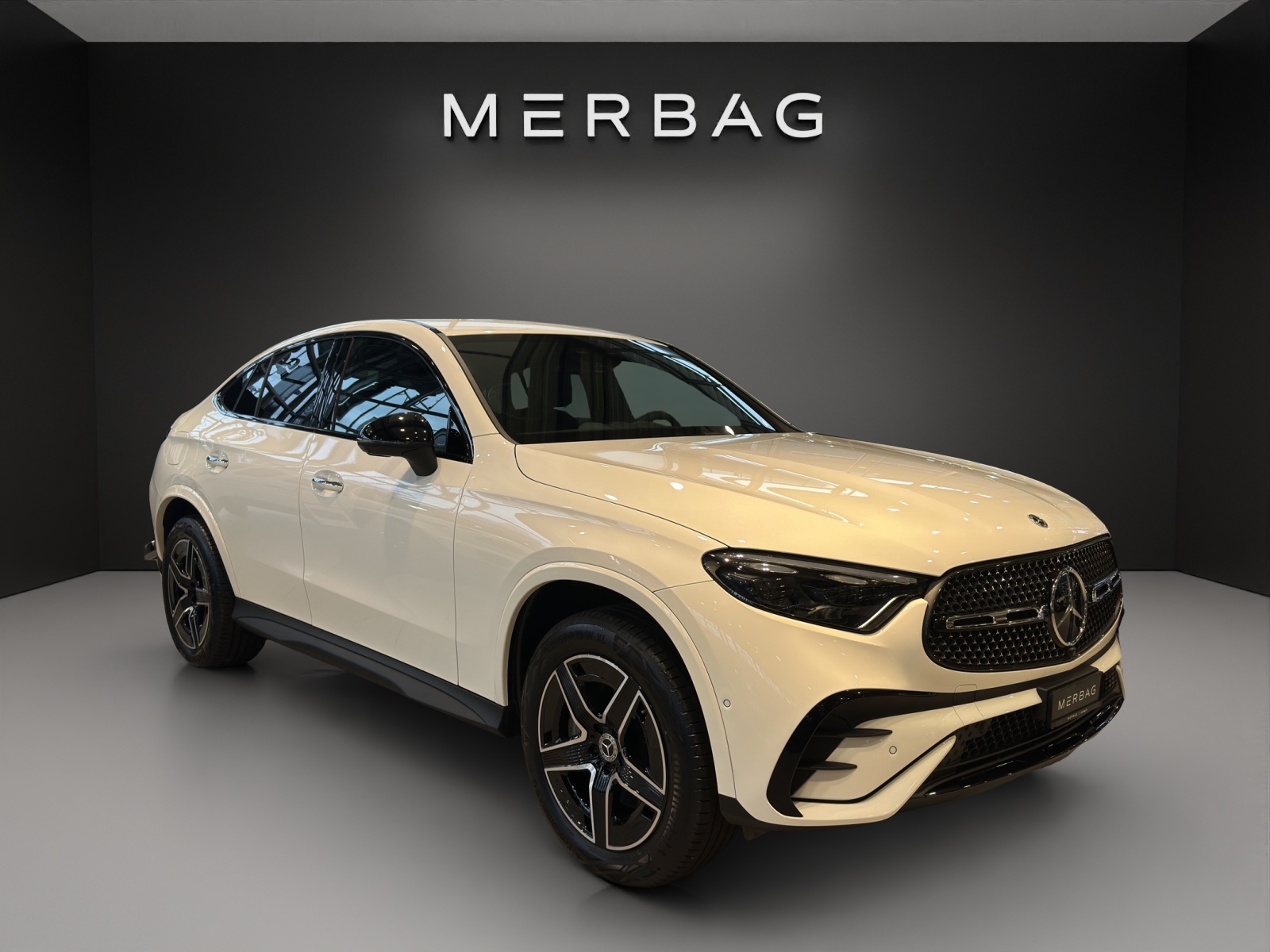 MERCEDES-BENZ GLC Coupé 300 e 4Matic 9G-Tronic-image-3