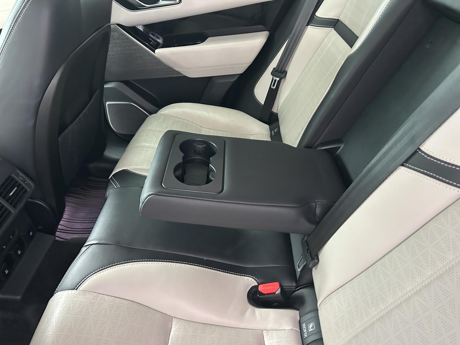LAND ROVER Range Rover Velar 3.0 V6 R-Dynamic-image-23