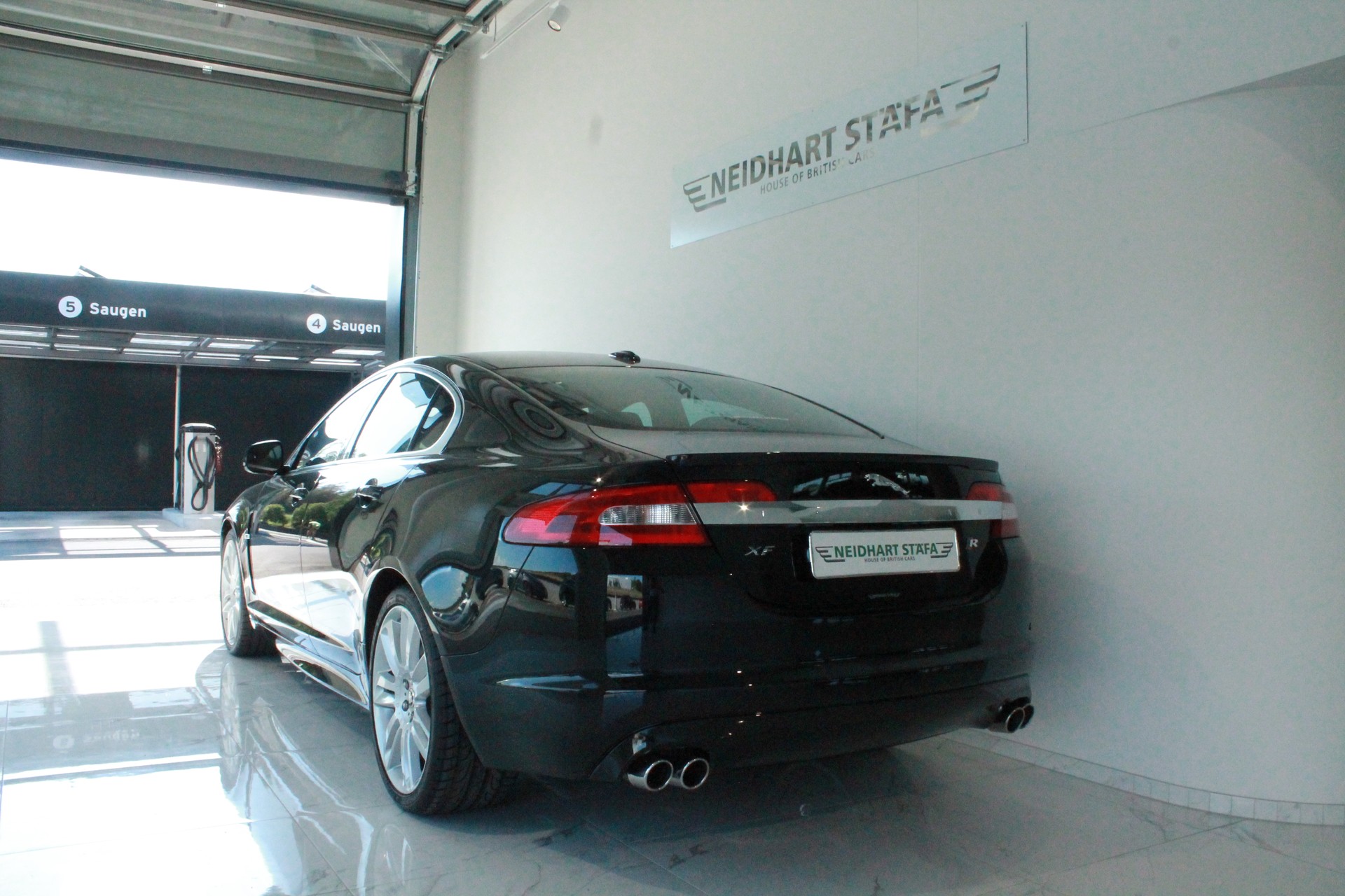 JAGUAR XF 5.0 V8 S/C XFR-showroom-element-2