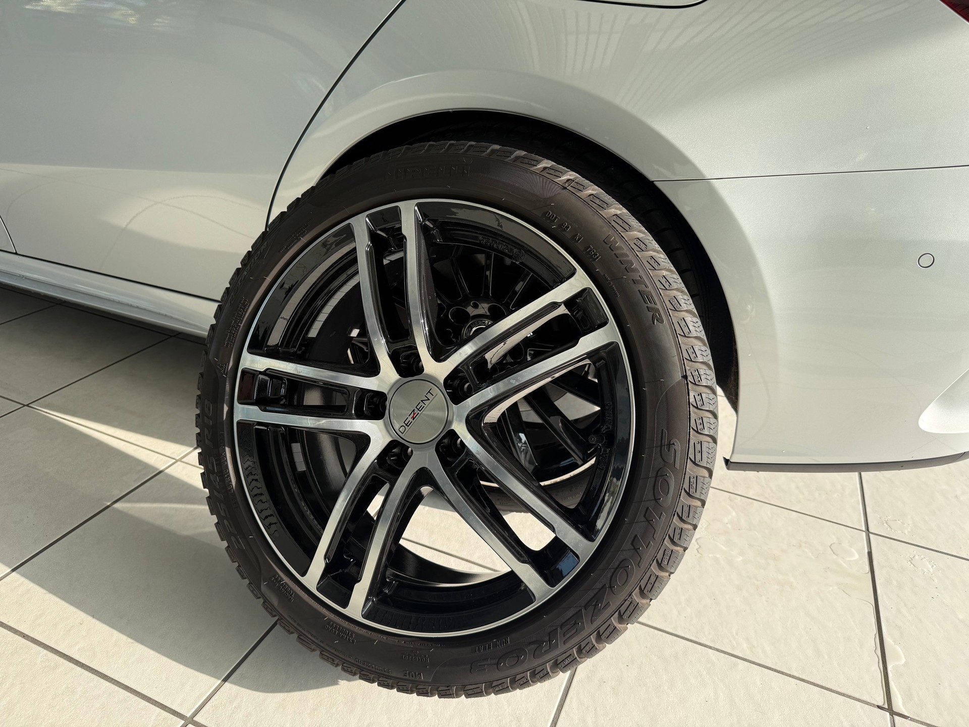 MERCEDES-BENZ A 250 AMG Line 7G-DCT-image-15