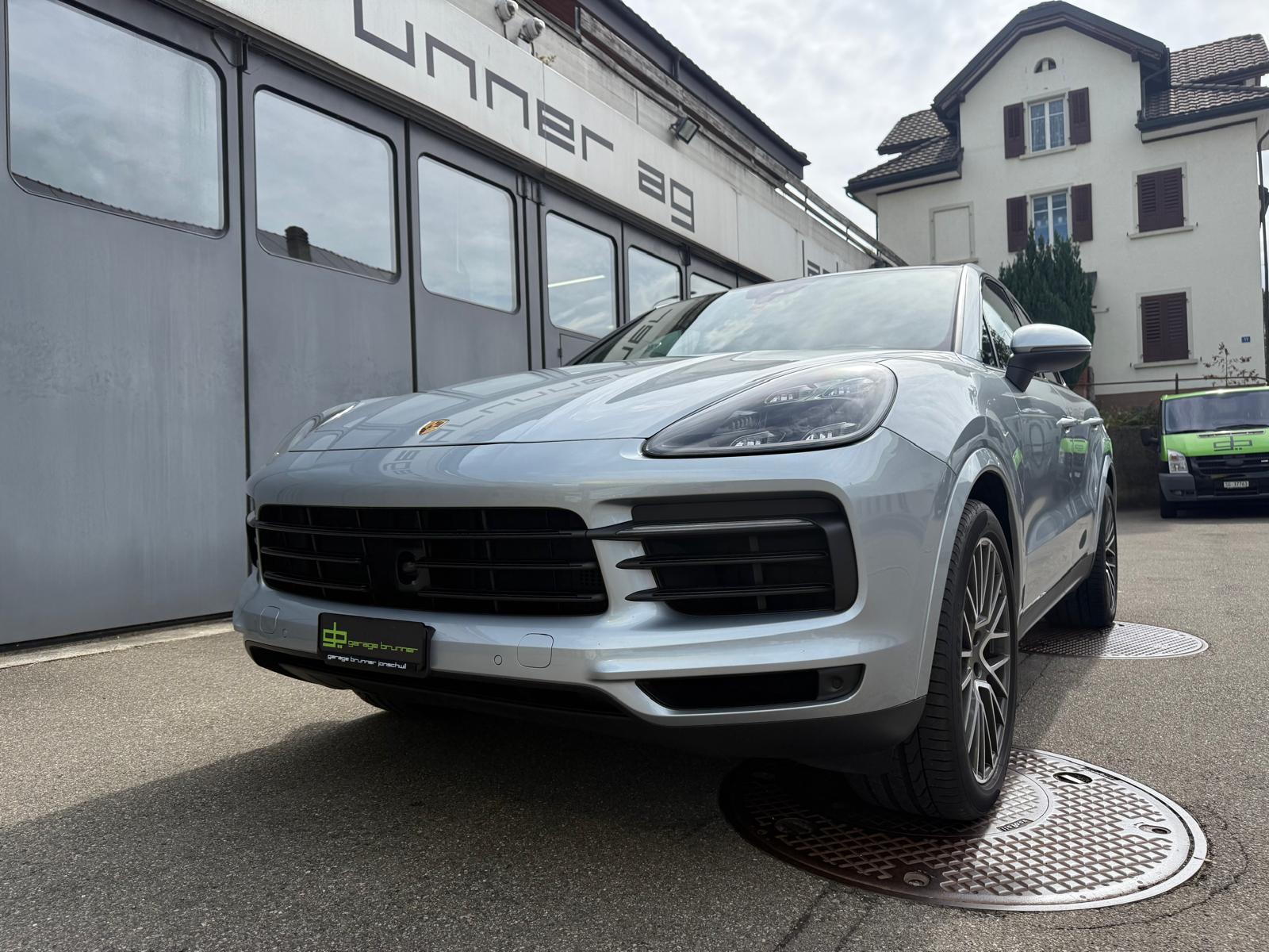 PORSCHE Cayenne Coupé-image-1