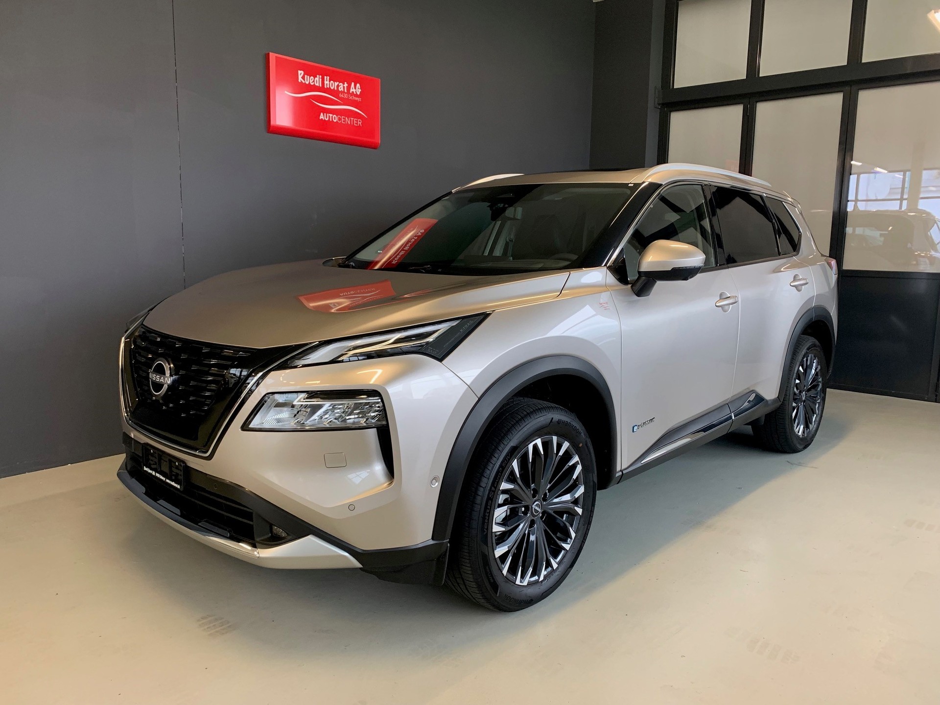 NISSAN X-Trail 1.5 VC-T Tekna+ e-4orce 7P-image-0