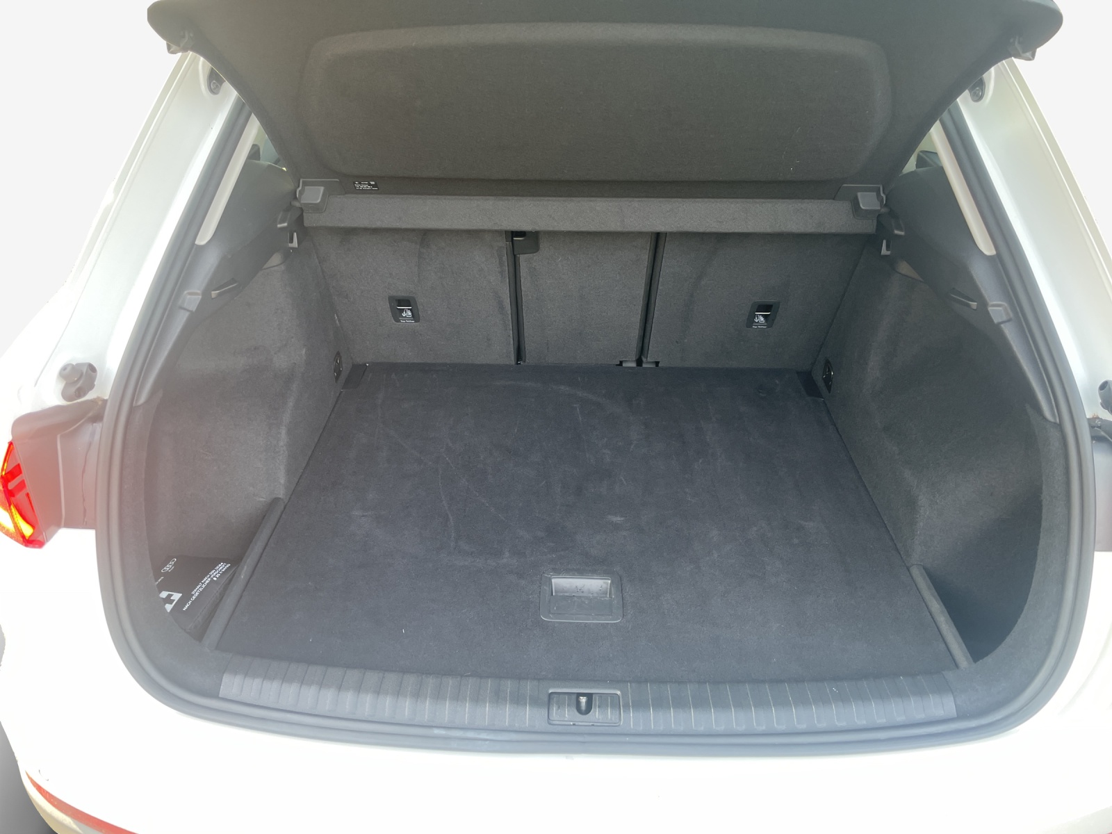 AUDI Q3 35 TFSI Attraction S-tronic-image-12