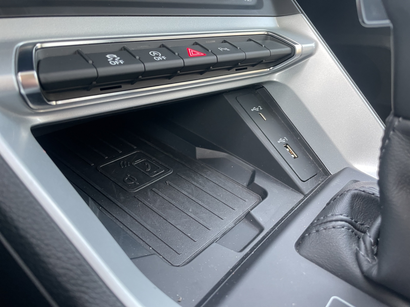 AUDI Q3 35 TFSI Attraction S-tronic-image-14
