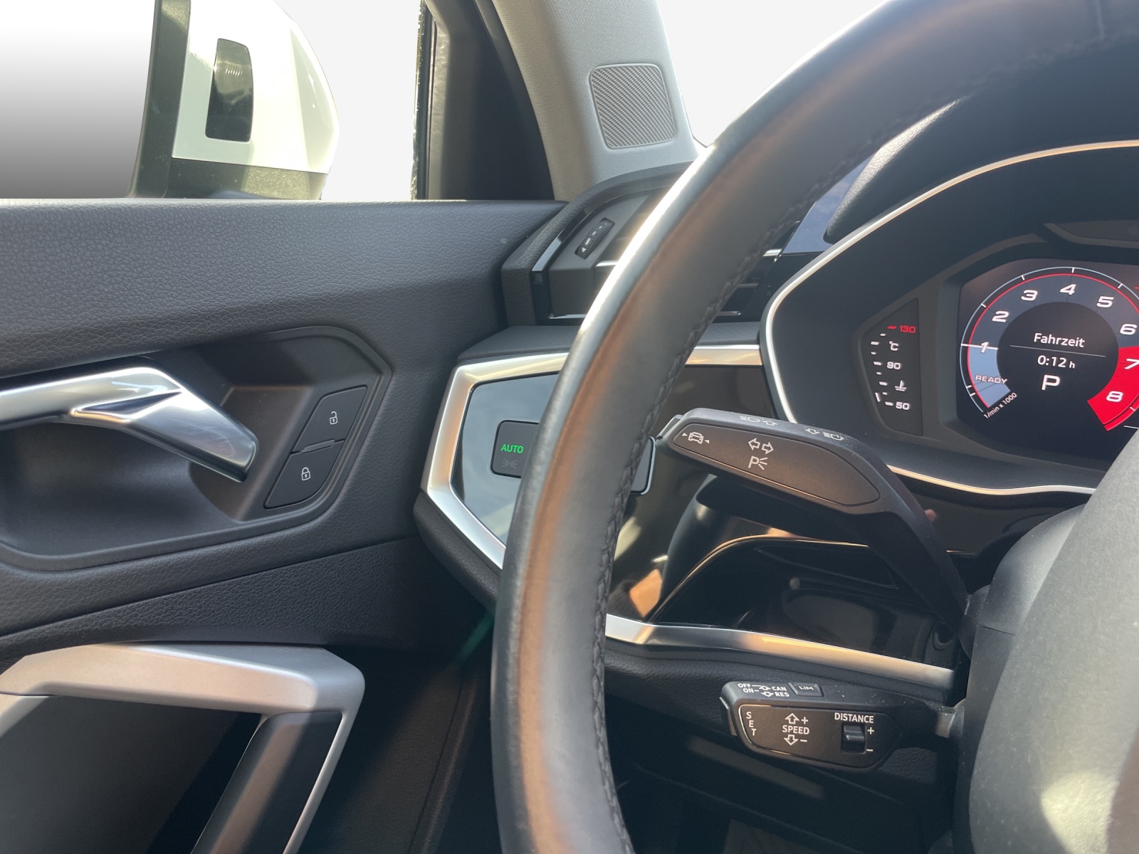 AUDI Q3 35 TFSI Attraction S-tronic-image-15