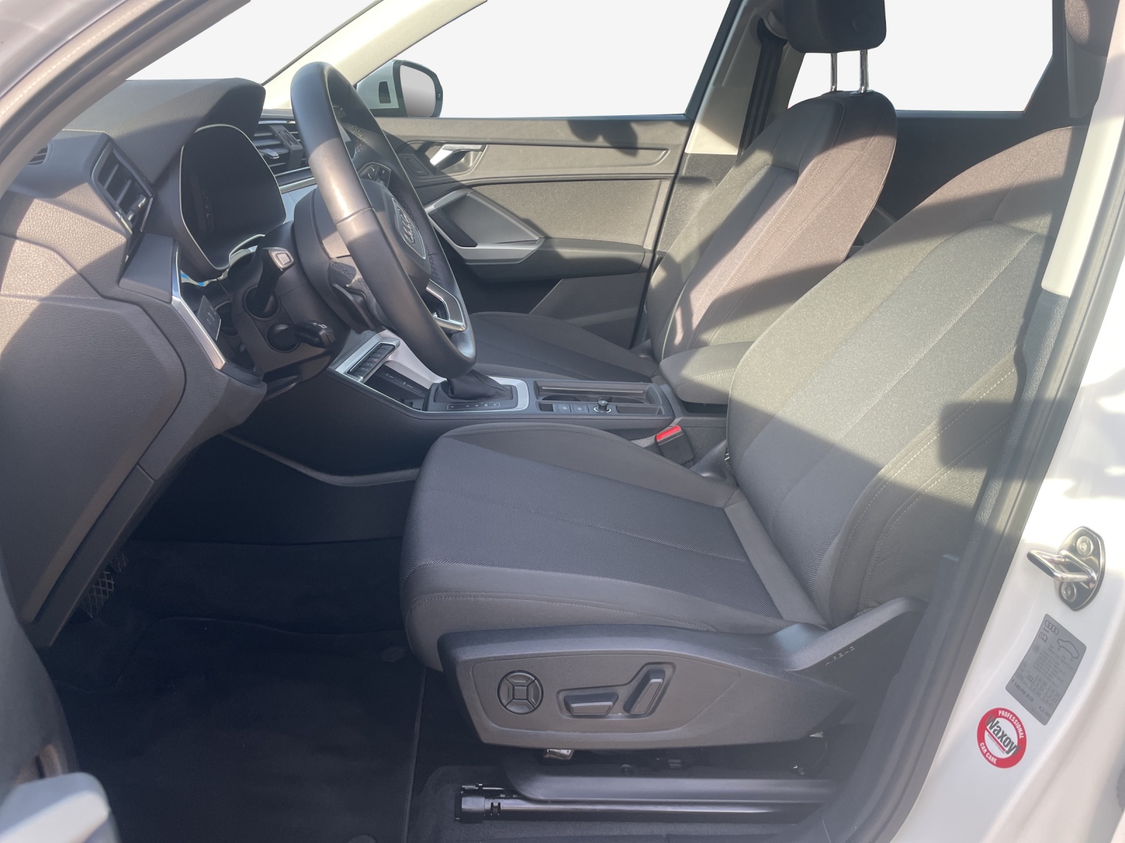 AUDI Q3 35 TFSI Attraction S-tronic-image-7