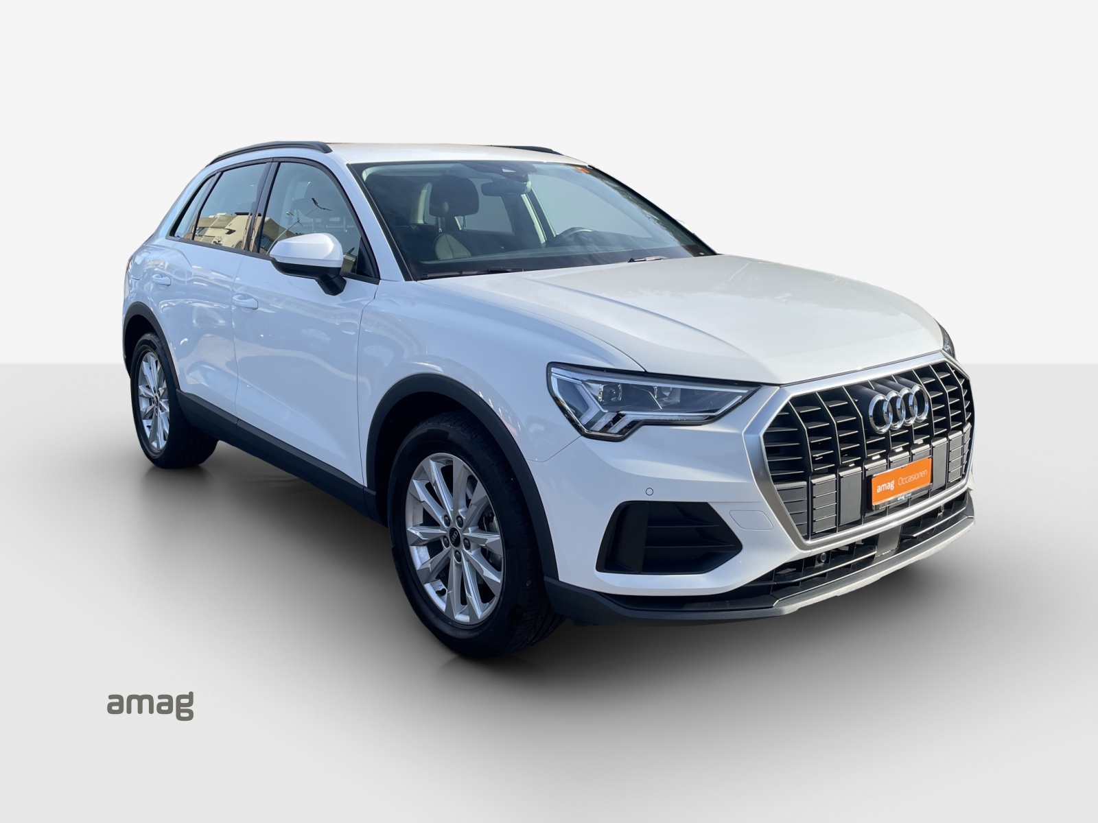 AUDI Q3 35 TFSI Attraction S-tronic-image-5