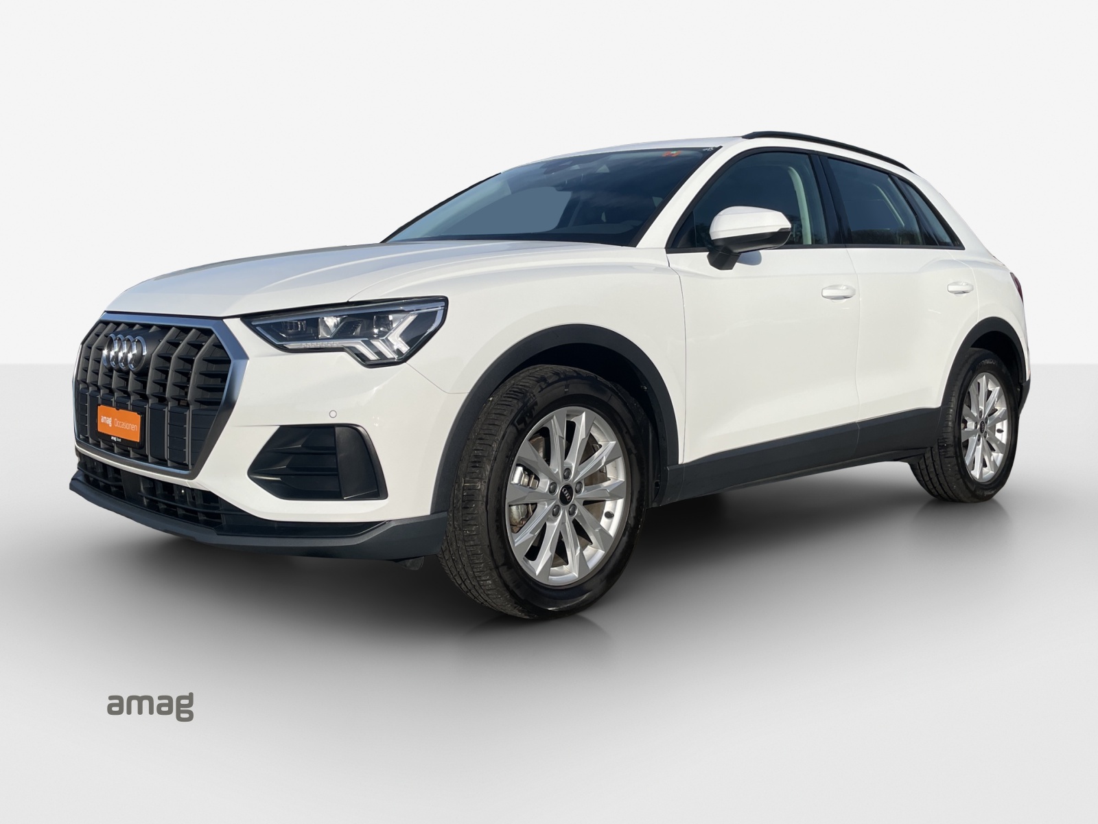 AUDI Q3 35 TFSI Attraction S-tronic-image-0