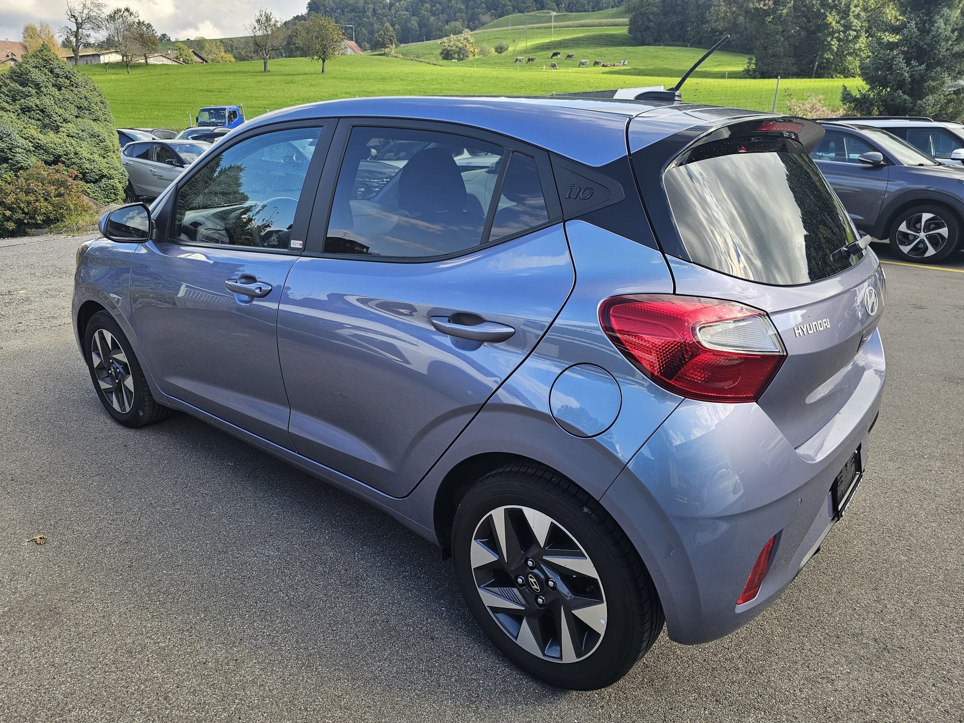 HYUNDAI i10 1.2 Amplia Aut.-image-5