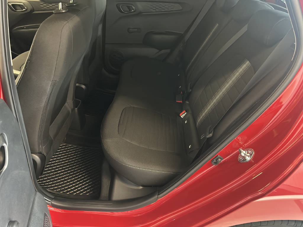 HYUNDAI i10 1.2 Amplia-image-10