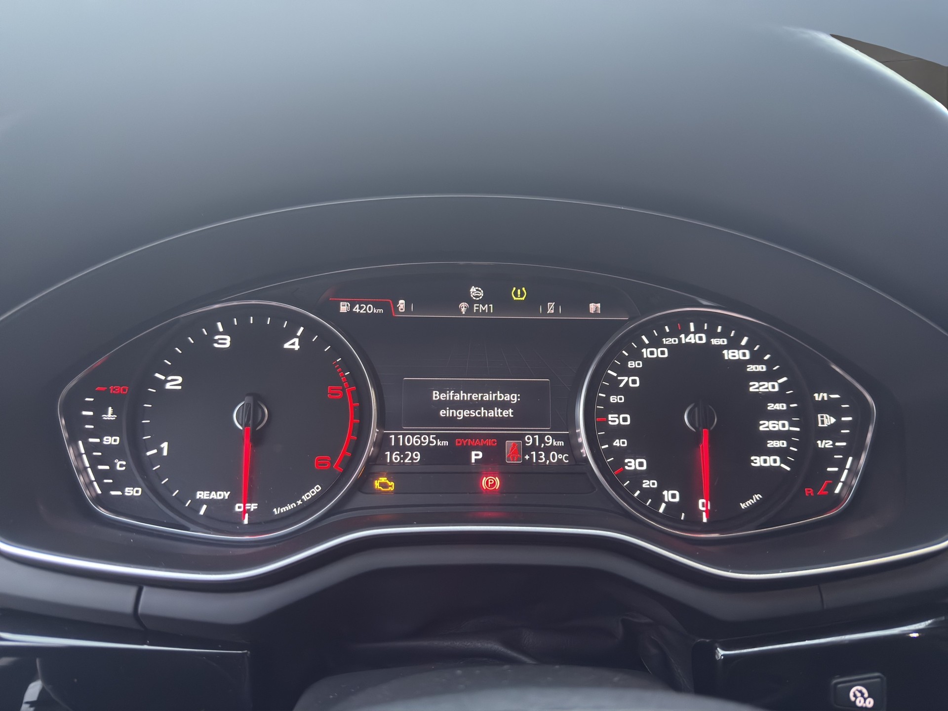 AUDI A4 Avant 40 TDI Sport quattro S-tronic-image-9