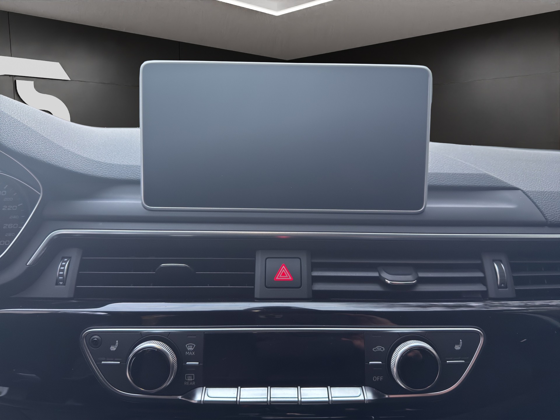 AUDI A4 Avant 40 TDI Sport quattro S-tronic-image-11