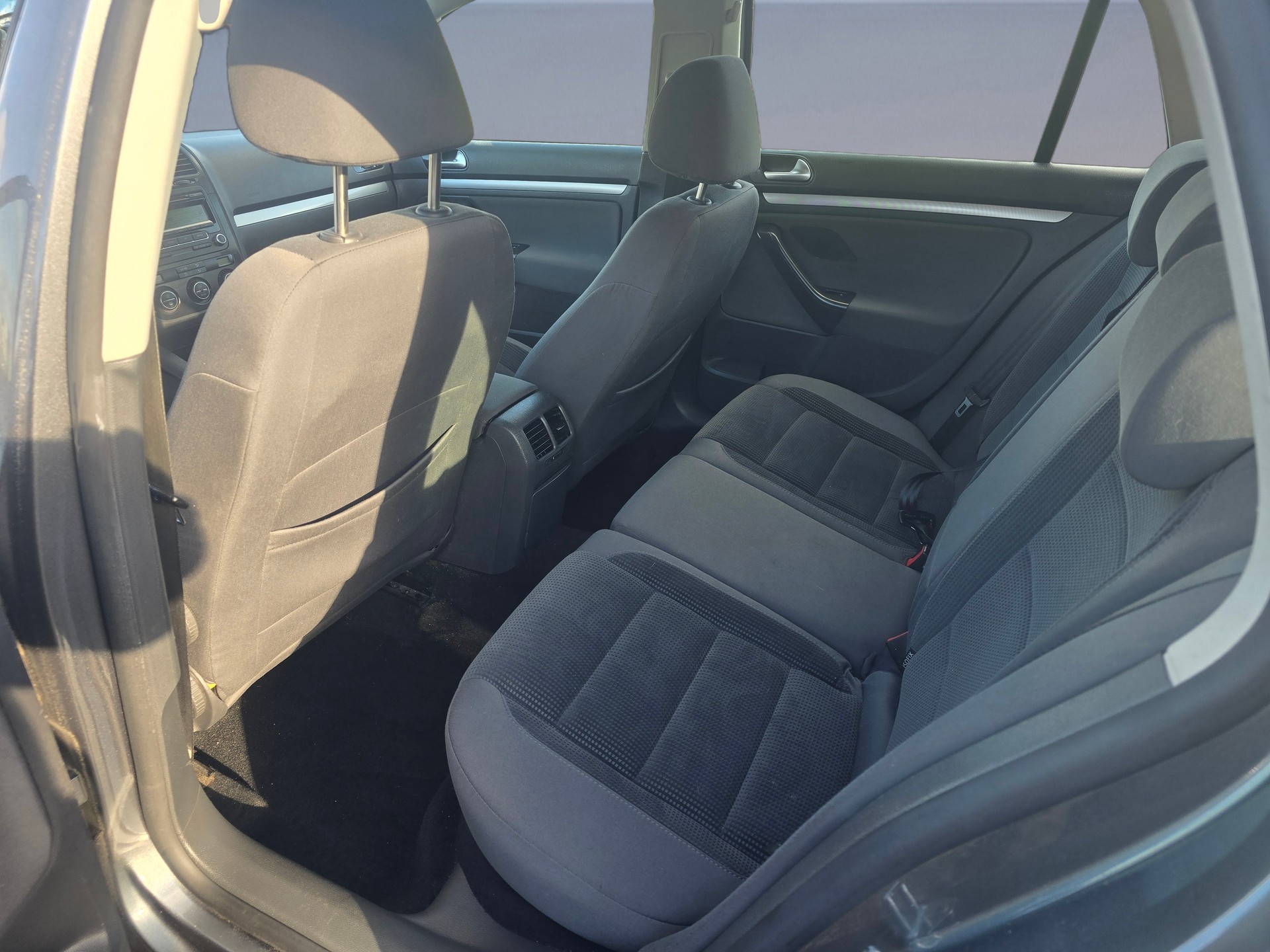 VW Golf Variant 1.4 TSI Trendline DSG-image-9