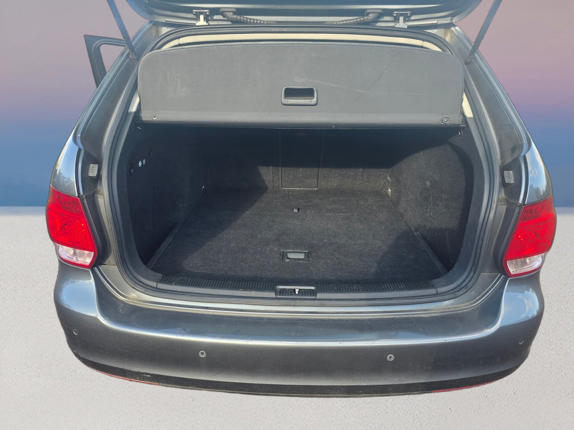 VW Golf Variant 1.4 TSI Trendline DSG-image-13